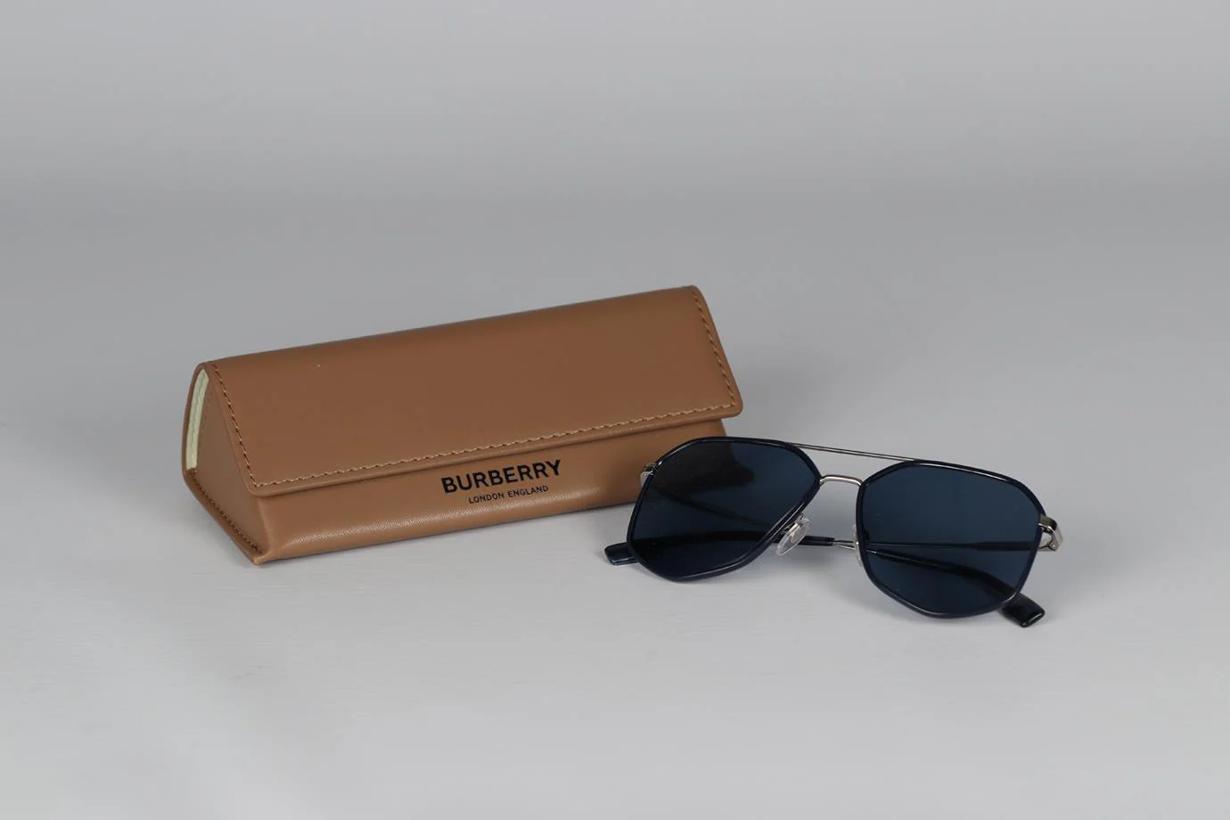 BURBERRY HEXAGON FRAME METAL SUNGLASSES - Image 6