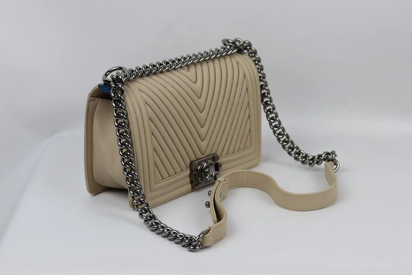CHANEL 2014 BOY MEDIUM EMBELLISHED CHEVRON LEATHER SHOULDER BAG - Image 7