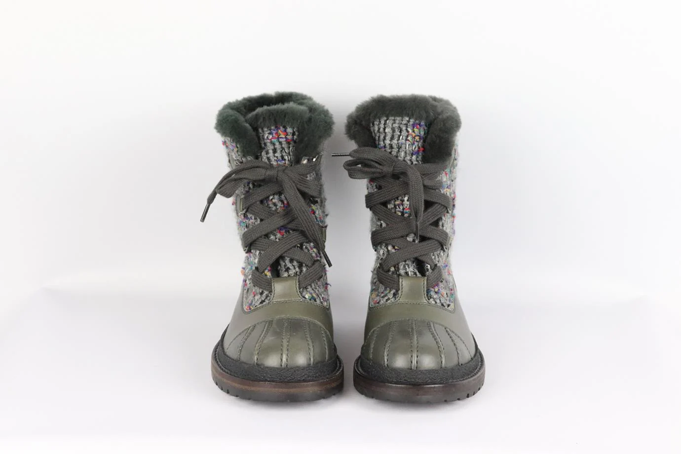 CHANEL 2016 SHEARLING LINED TWEED AND LEATHER ANKLE BOOTS EU 37.5 UK 4.5 US 7.5 - Image 3
