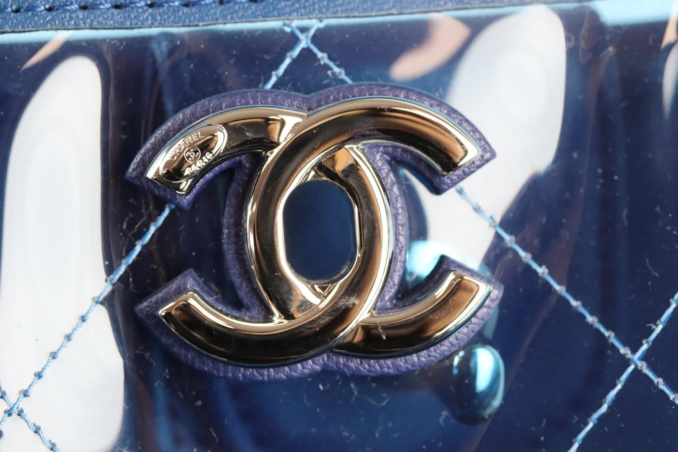 CHANEL 2018 COCO SPLASH QUILTED PERSPEX AND LEATHER TOTE BAG - Image 12