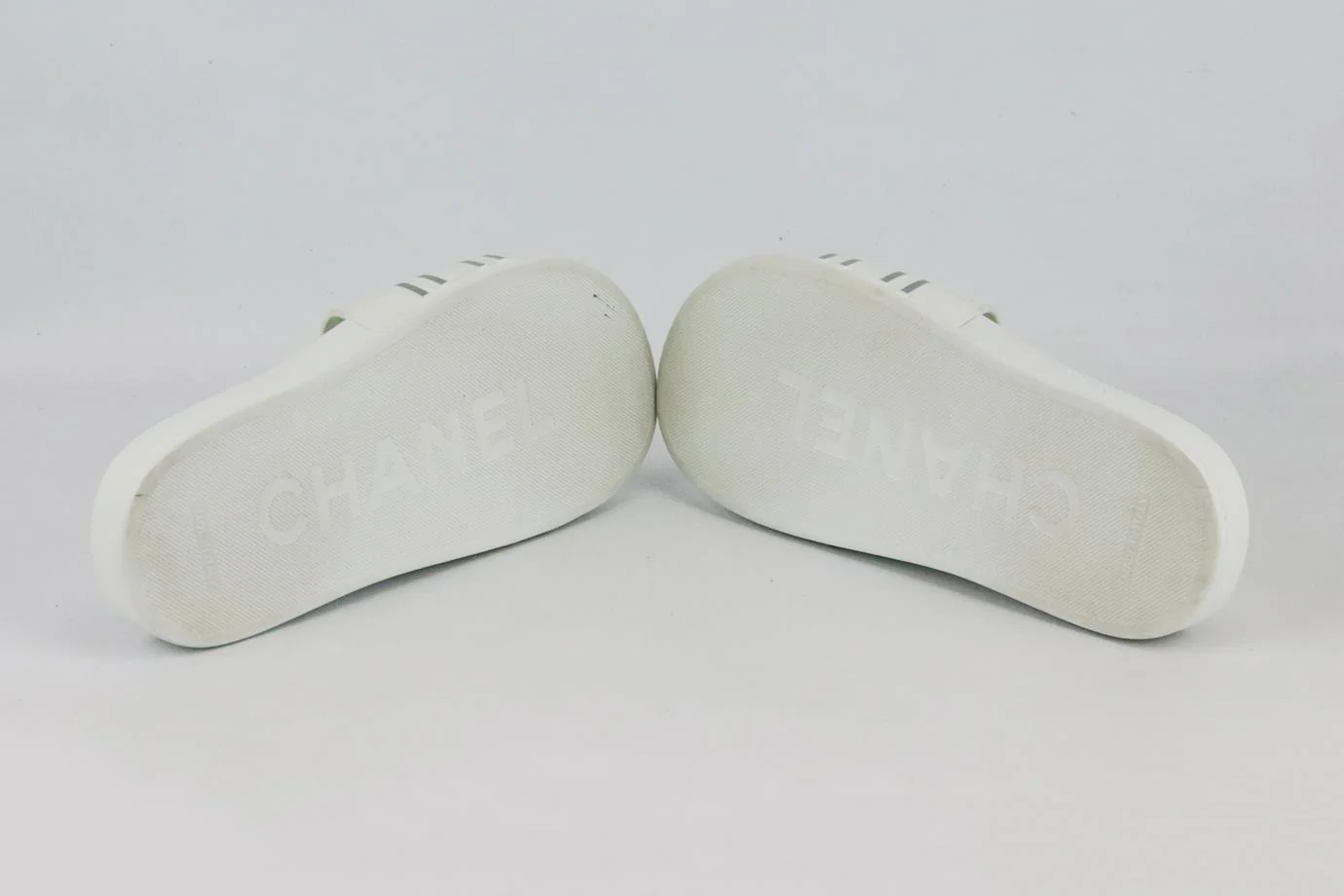 CHANEL 2019 LOGO DETAILED STRIPED RUBBER SLIDES EU 38 UK 5 US 8 - Image 5