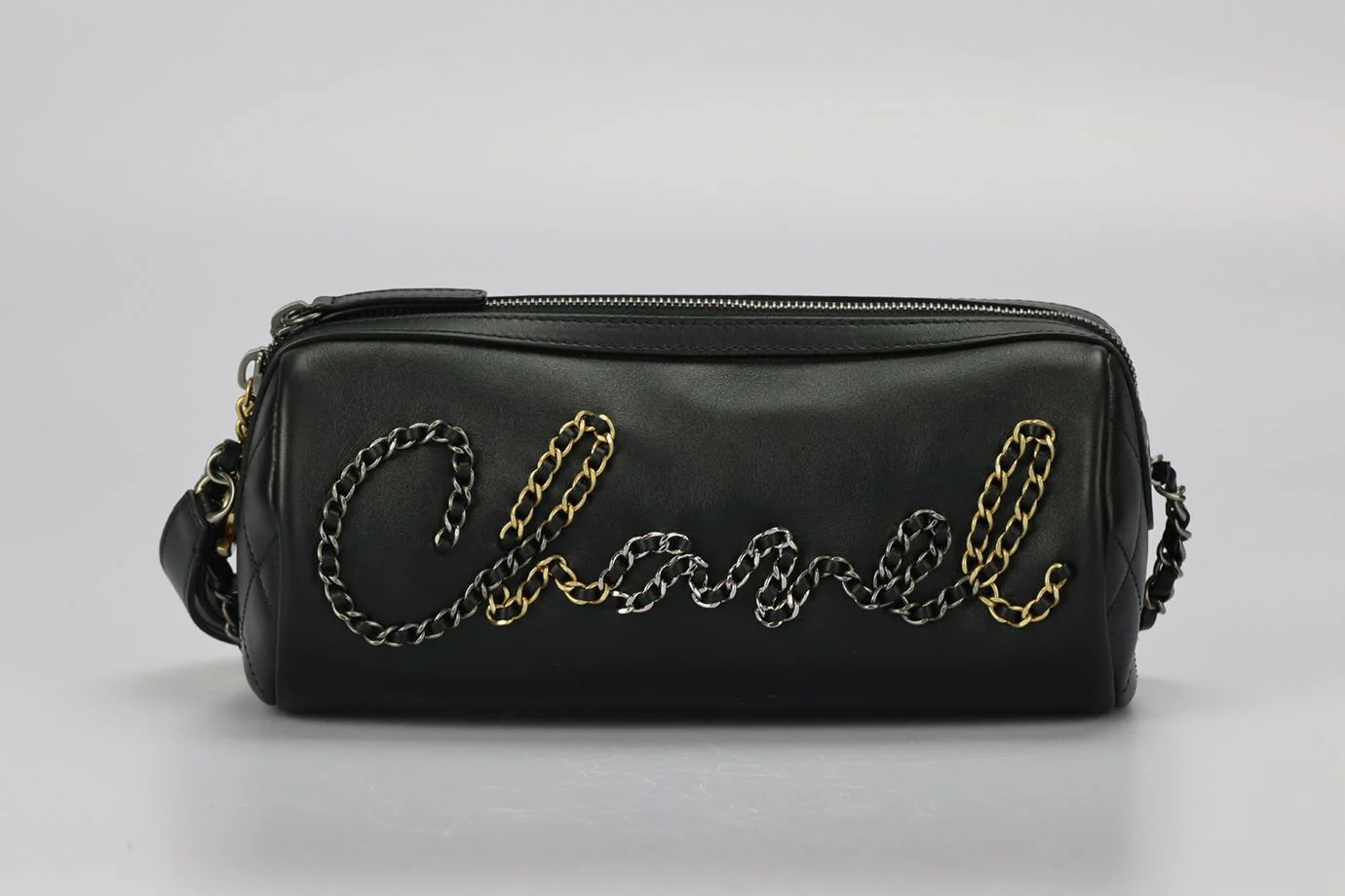 CHANEL 2020 WRITTEN IN CHAIN BOWLING LEATHER SHOULDER BAG - Image 2