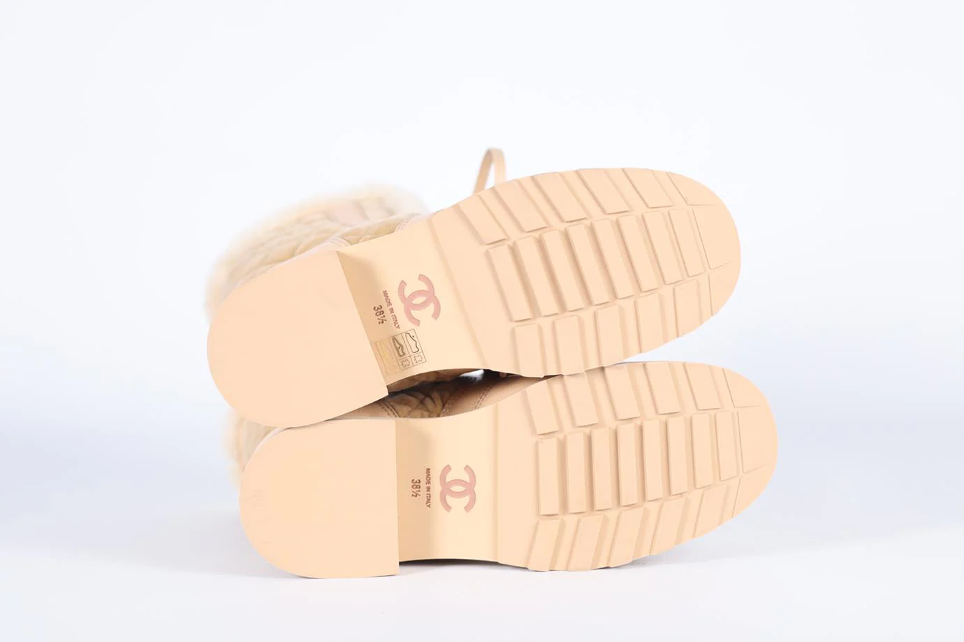 CHANEL 2021 SHEARLING, VELVET AND LEATHER BOOTS EU 38.5 US 5.5 US 8.5 - Image 5