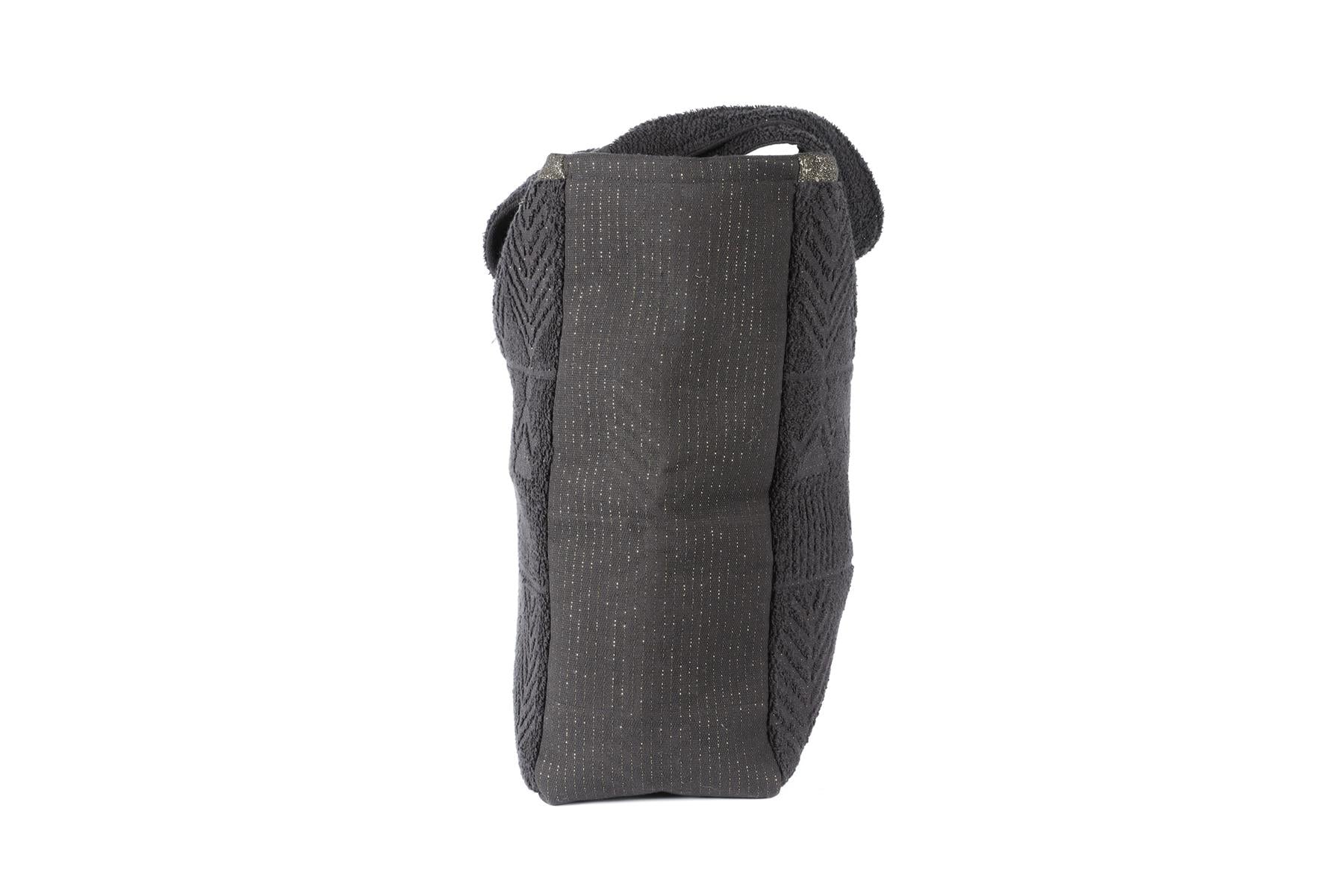 CHANEL BLACK 2019 TERRY CLOTH TOTE BAG AND TOWEL - Image 6