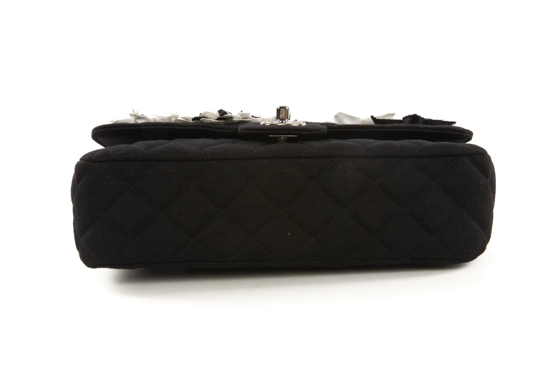 CHANEL BLACK FABRIC FLOWER EMBELLISHED MEDIUM SINGLE FLAP SHOULDER BAG - Image 8