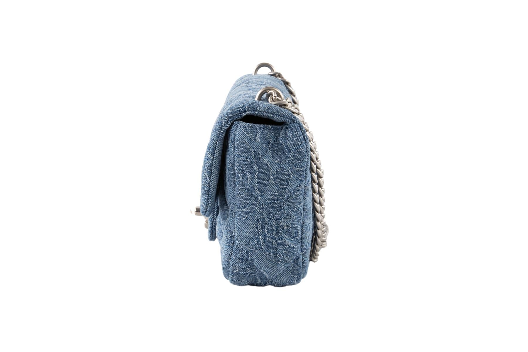 CHANEL BLUE 2023 CAMELLIA SWEETHEART FLAP SMALL QUILTED DENIM SHOULDER BAG - Image 5