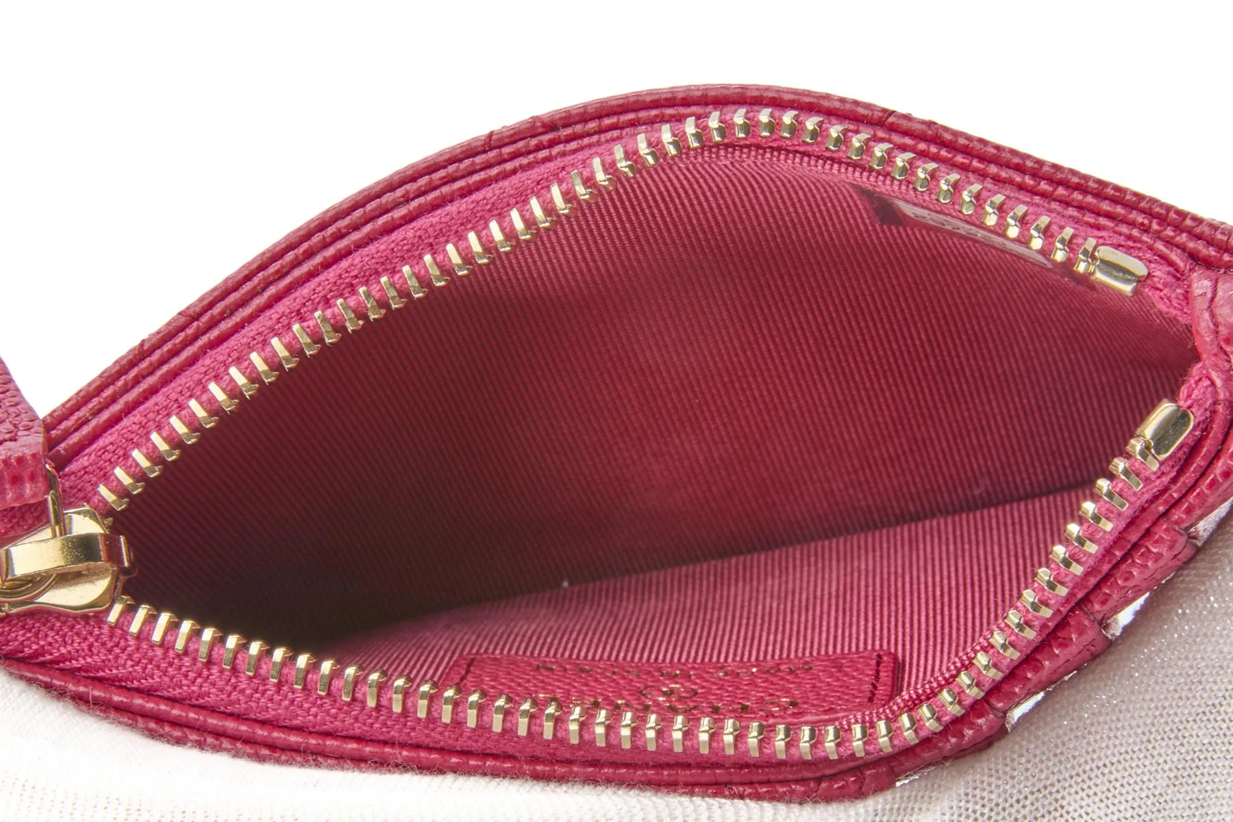 CHANEL PINK 2019 QUILTED CAVIAR LEATHER WALLET - Image 9