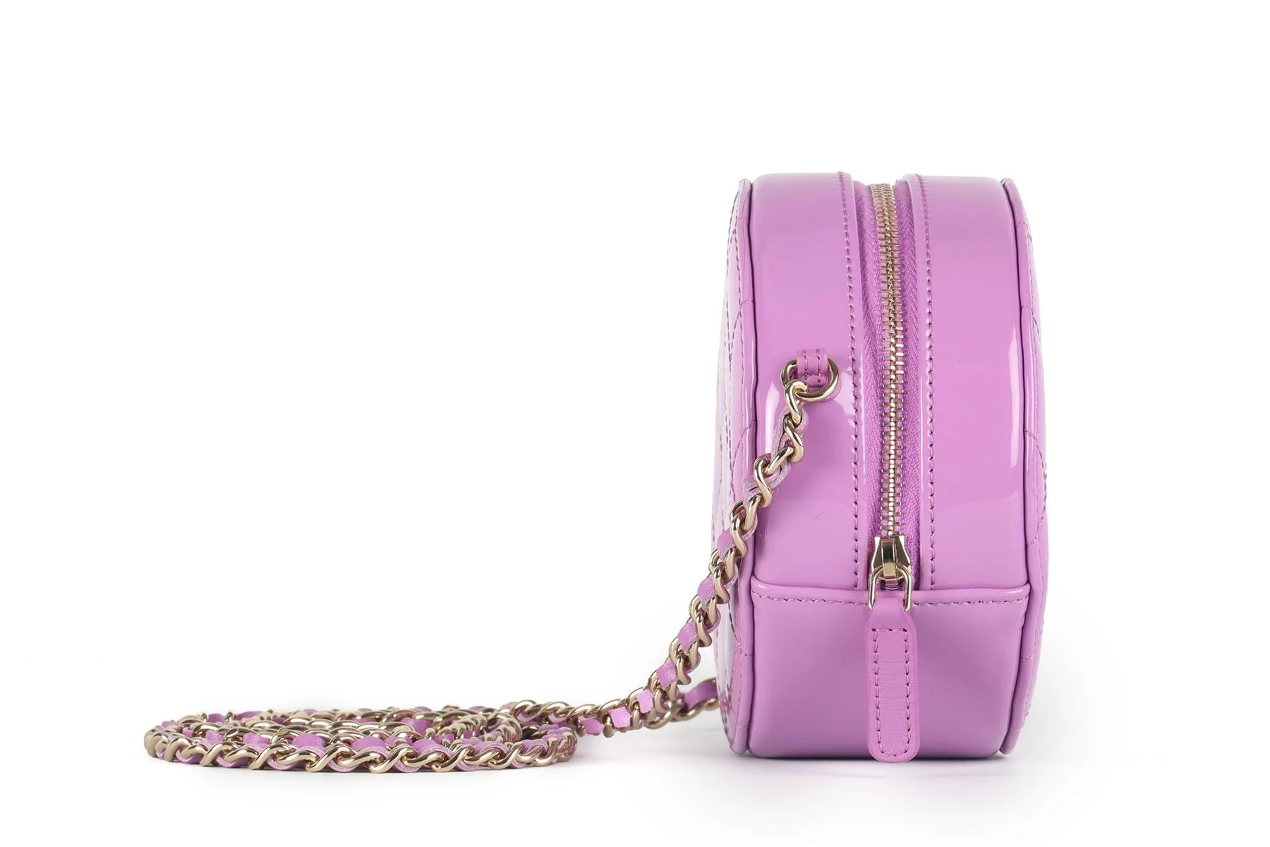 CHANEL PURPLE 2019 ROUND QUILTED PATENT LEATHER SHOULDER BAG - Image 5