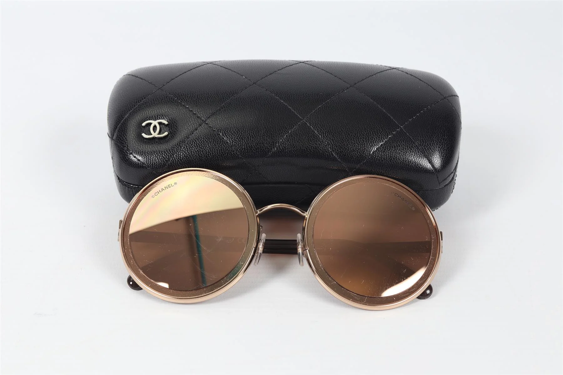 CHANEL ROUND FRAME ACETATE SUNGLASSES - Image 9