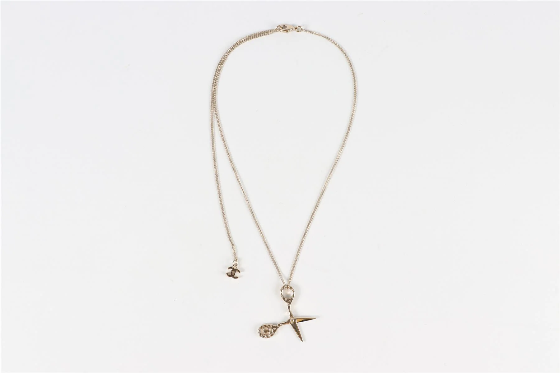 CHANEL SILVER 2021 CC SCISSORS PENDANT NECKLACE - Image 2