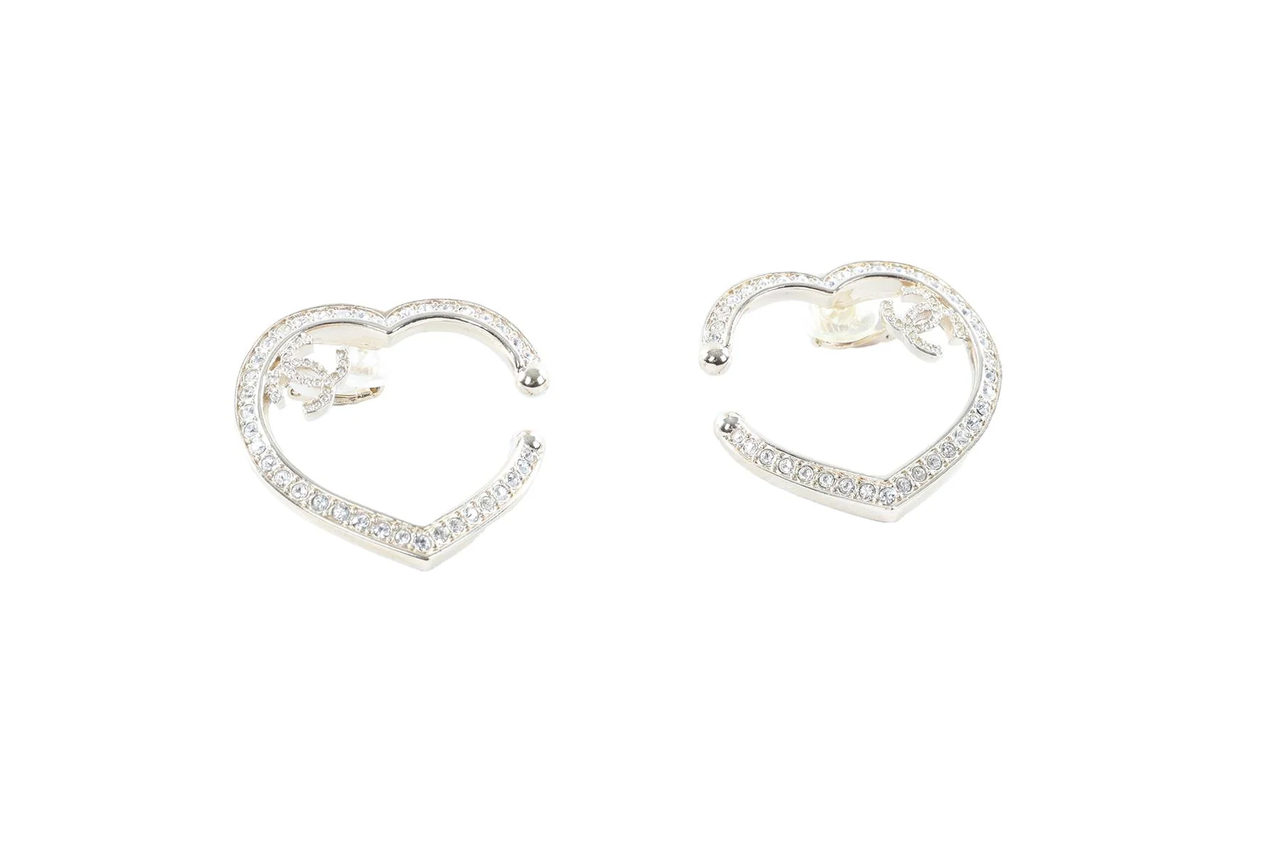 CHANEL SILVER 2023 HEART CLIP ON EARRINGS - Image 2