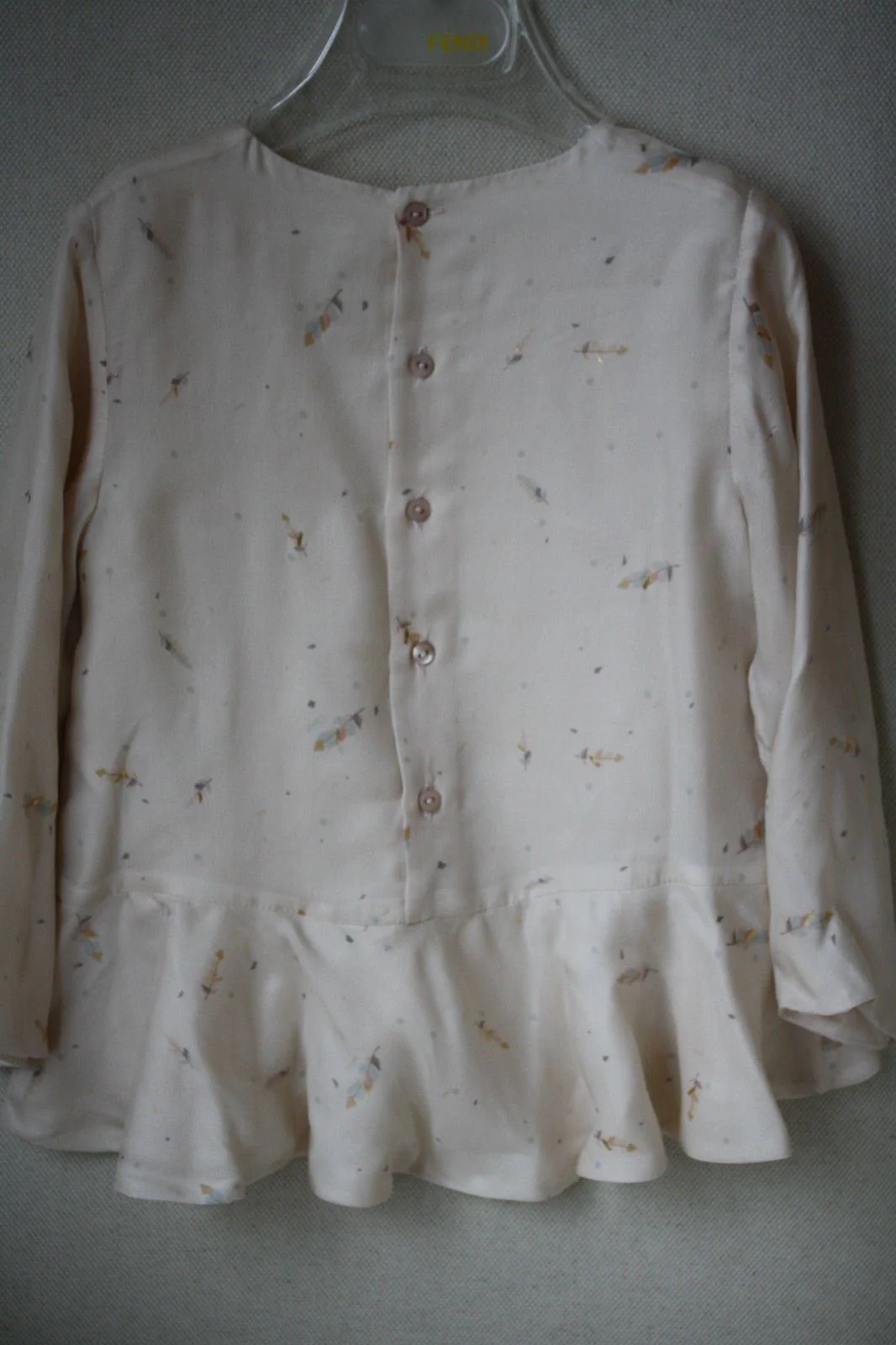 CHLOE BABY IVORY FEATHER PRINT BLOUSE TOP 3 YEARS - Image 3