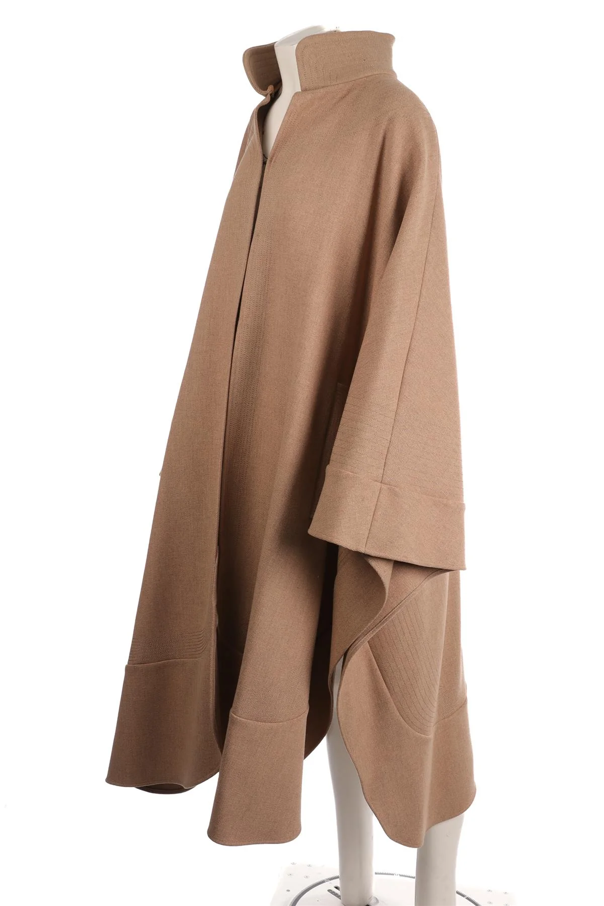 CHLOÉ BEIGE WOOL CAPE FR 34 UK 8 - Image 3