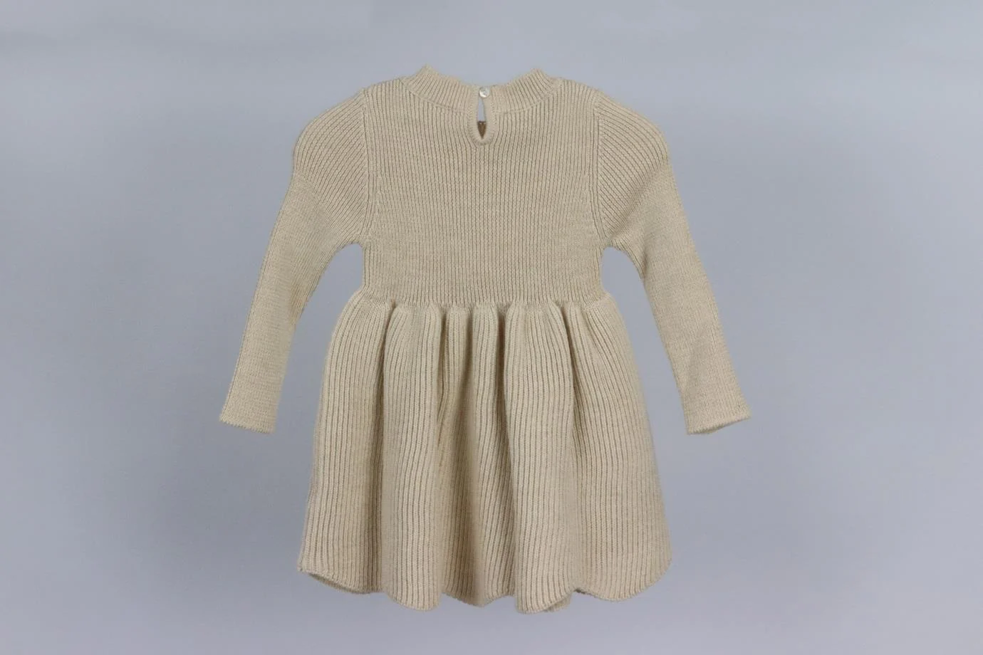 CHRISTAIN DIOR BABY GIRLS KNITTED DRESS 9 MONTHS - Image 3