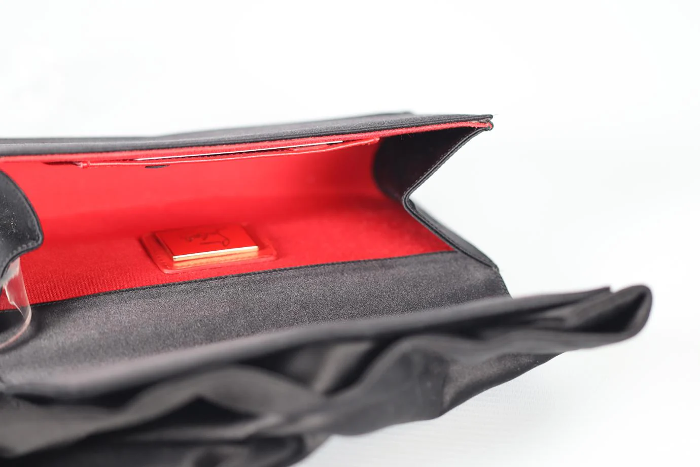 CHRISTIAN LOUBOUTIN BLACK BOW DETAILED SATIN CLUTCH - Image 7