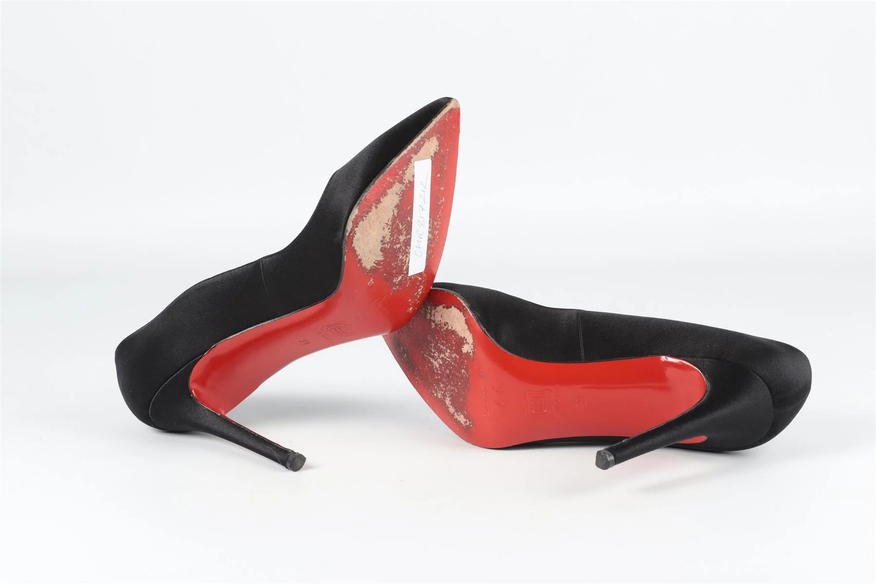 CHRISTIAN LOUBOUTIN BLACK SATIN PUMPS EU 39 UK 6 US 9 - Image 6