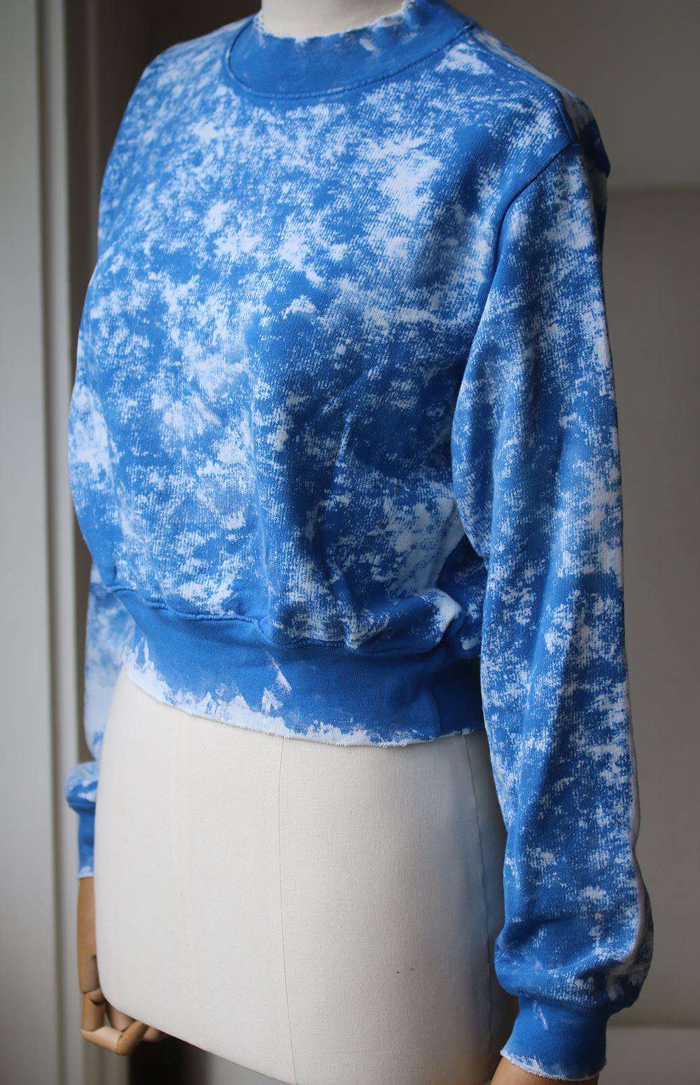 COTTON CITIZEN MILAN CROPPED CREW NECK BLUE SWEATER XSMALL - Image 2