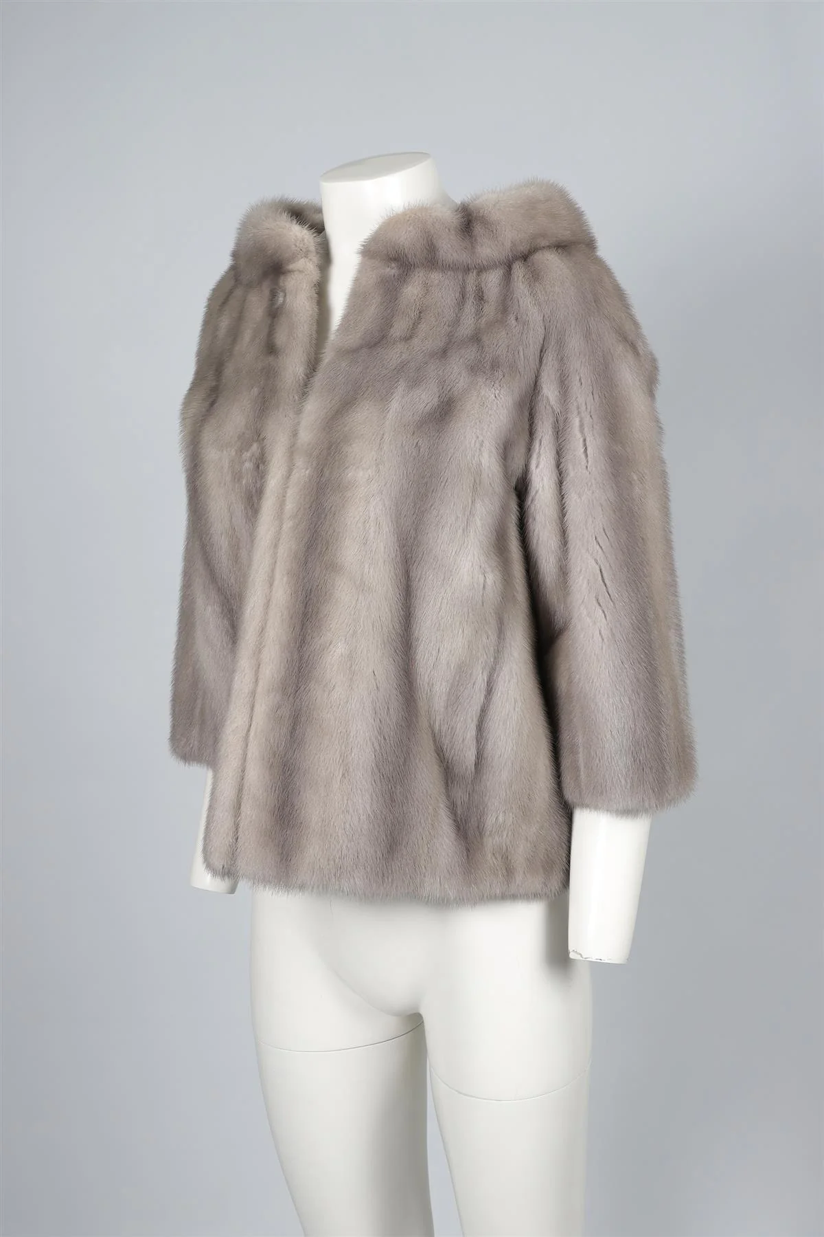DANA BUCHMAN GREY MINK FUR JACKET SMALL - Image 3