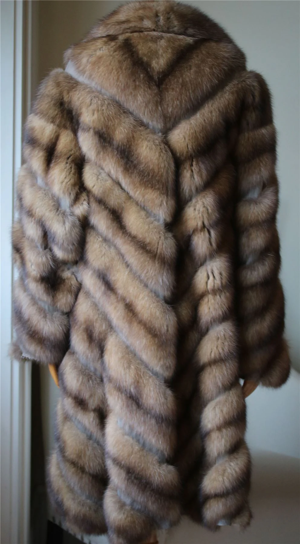 DENNIS BASSO SABLE FUR COAT UK 12 - Image 5
