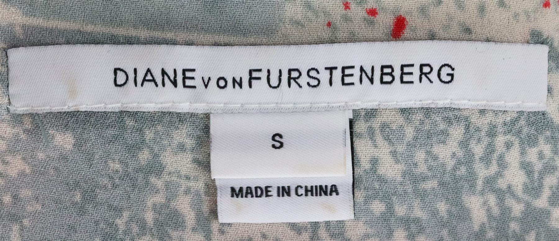 DIANE VON FURSTENBERG PRINTED SILK DRESS SMALL - Image 5