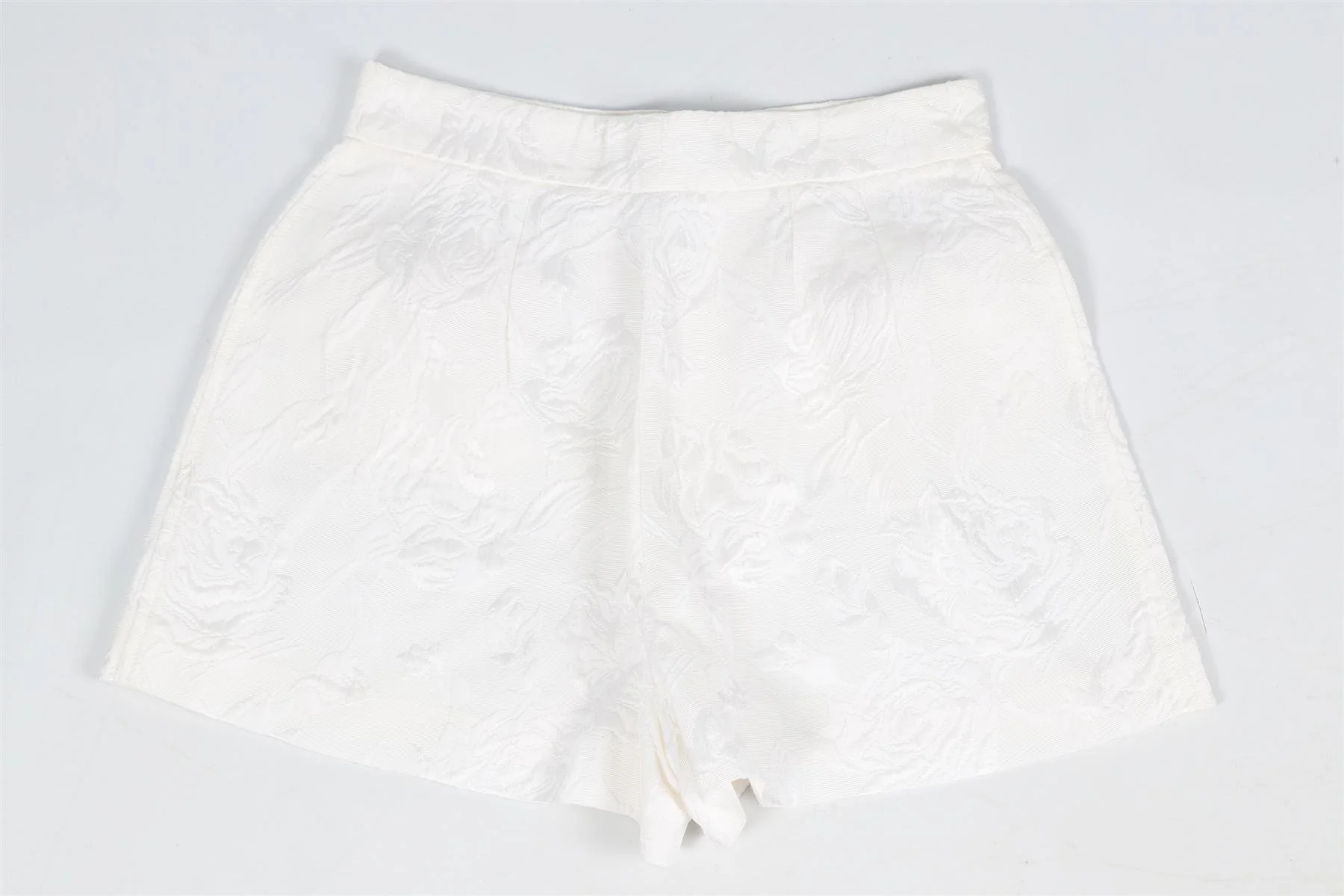 DOLCE & GABBANA COTTON AND SILK BLEND SHORTS IT 36 UK 4 - Image 4