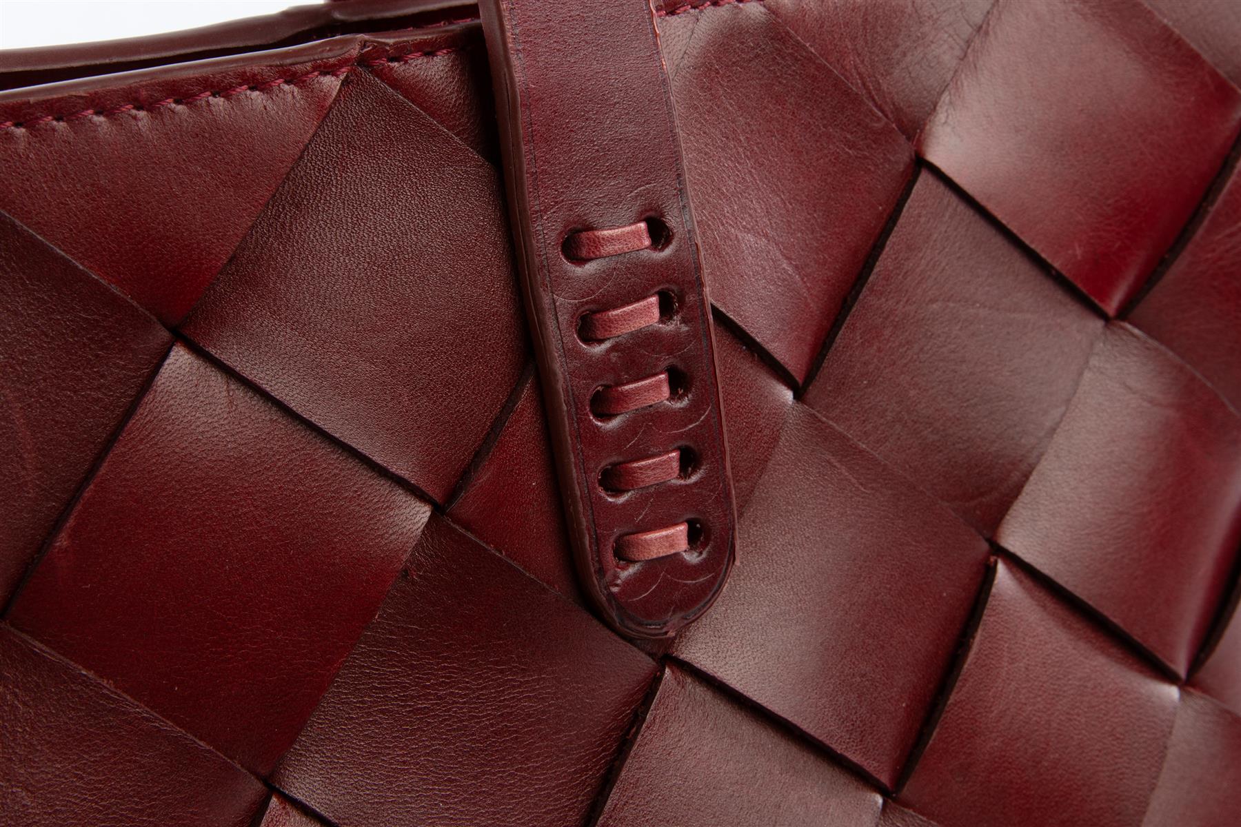 DRAGON DIFFUSION + THE MUSE BURGUNDY LEATHER SHOULDER BAG - Image 9