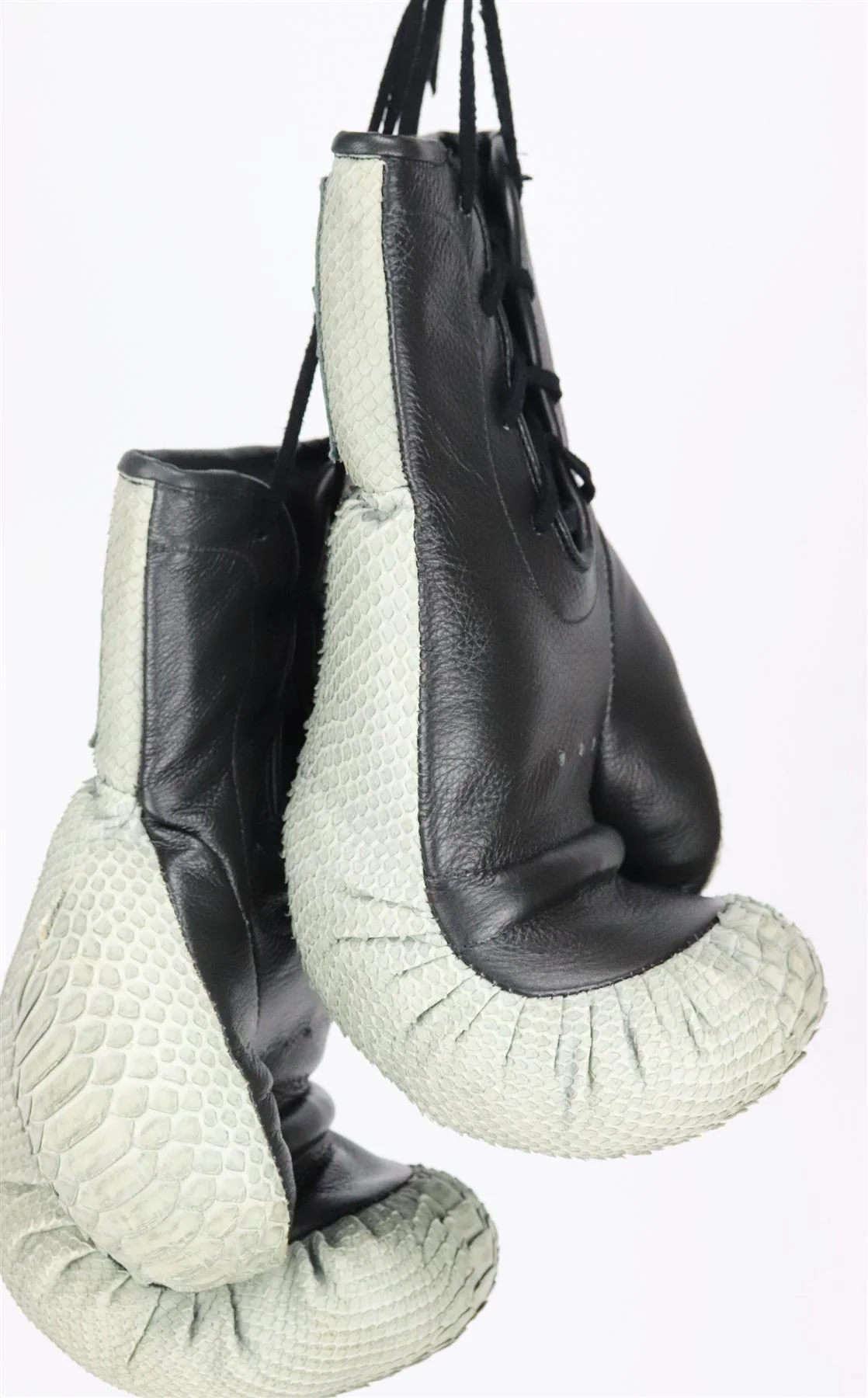 ELISABETH WEINSTOCK SNAKESKIN AND LEATHER BOXING GLOVES - Image 6