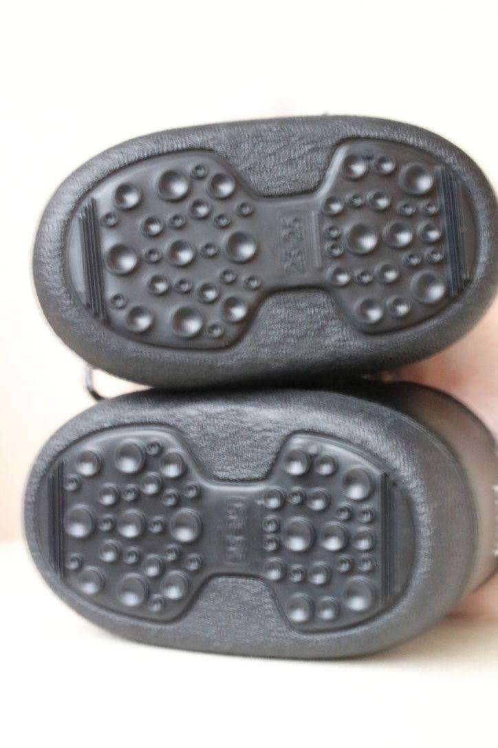 FENDI BABY KIDS BLACK SHEEPSKIN SNOW BOOTS EU 23-25 UK 6-8 - Image 4