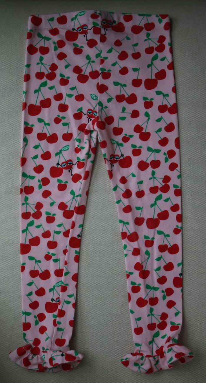 FENDI GIRLS CHERRY PRINT LEGGINGS 5 YEARS - Image 3
