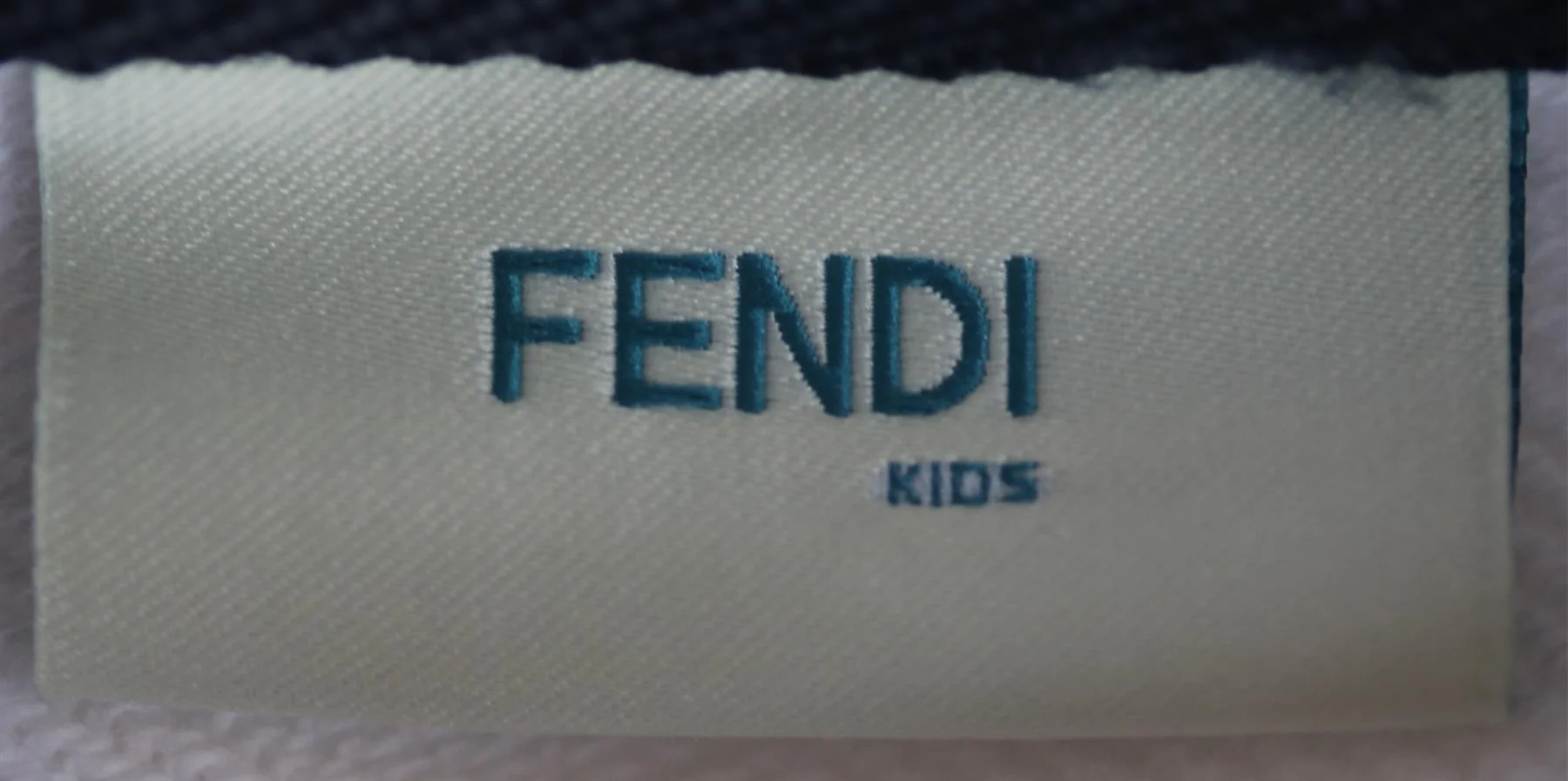 FENDI KIDS UNISEX LOGO PRINT COTTON SWEATSHIRT 6 YEARS - Image 4