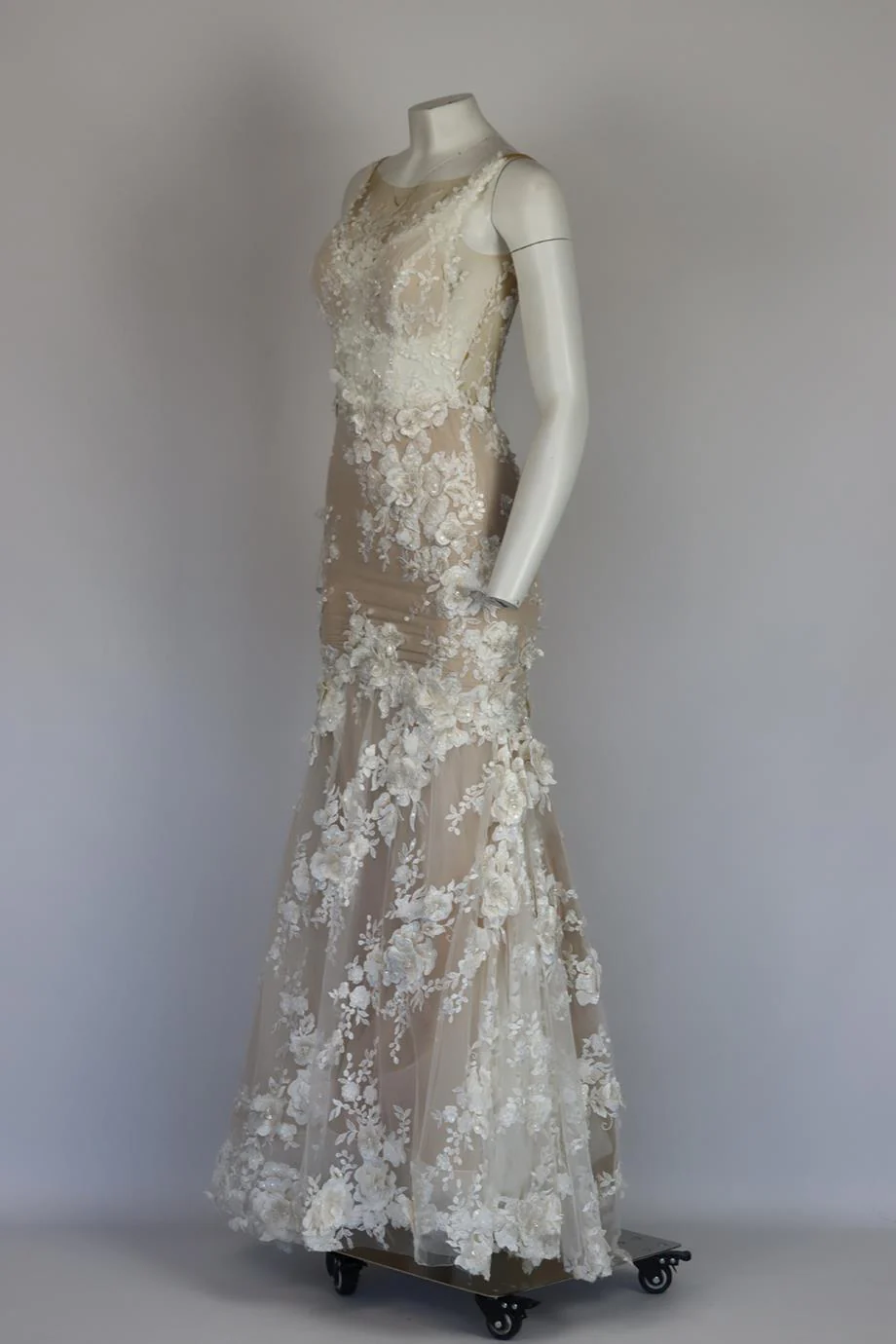 GALIA LAHAV EMBELLISHED FLORAL APPLIQUÉD TULLE AND SILK WEDDING GOWN FR 44 UK 16 - Image 3