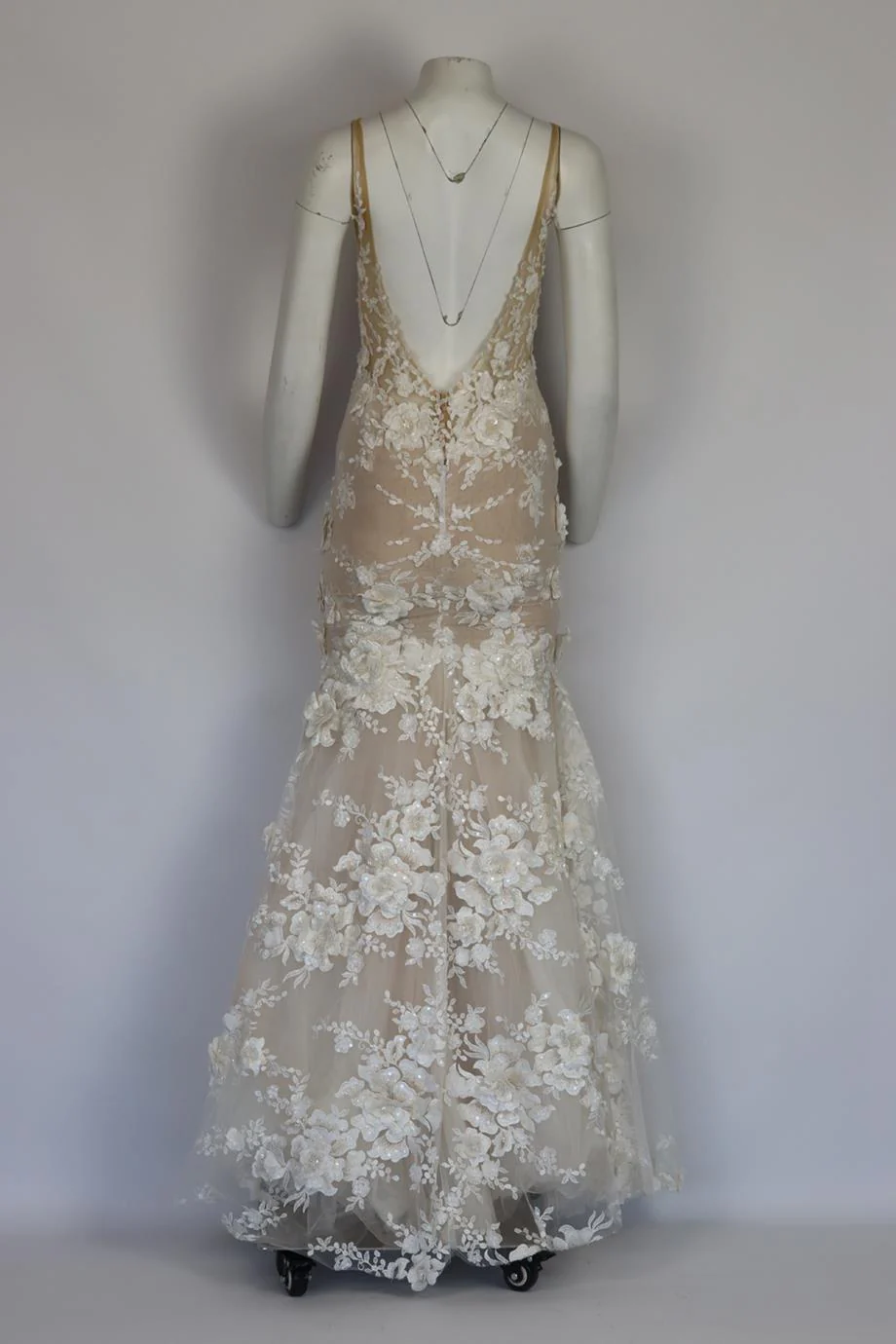 GALIA LAHAV EMBELLISHED FLORAL APPLIQUÉD TULLE AND SILK WEDDING GOWN FR 44 UK 16 - Image 4