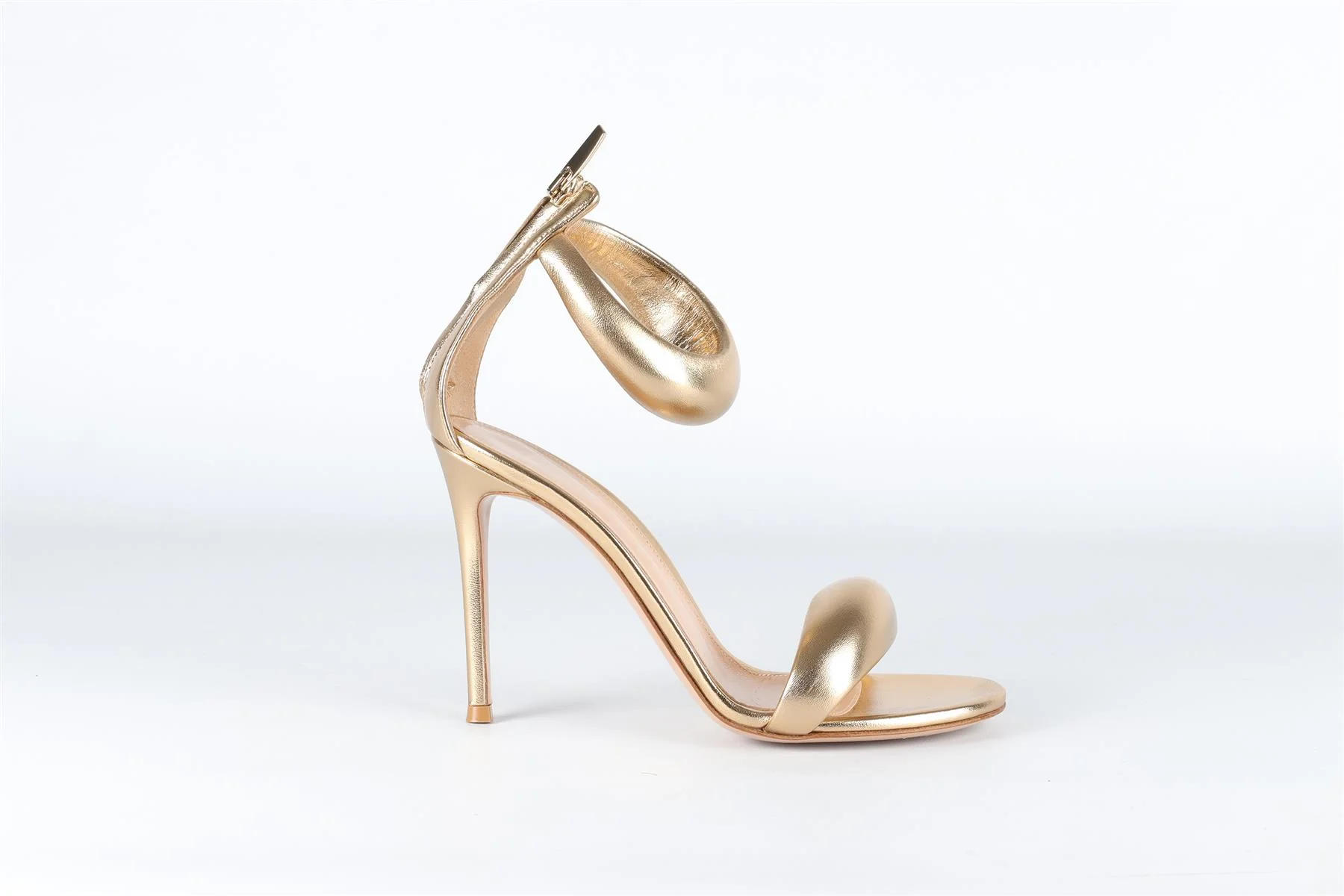 GIANVITO ROSSI GOLD LEATHER SANDALS EU 37.5 UK 4.5 US 7.5 - Image 2