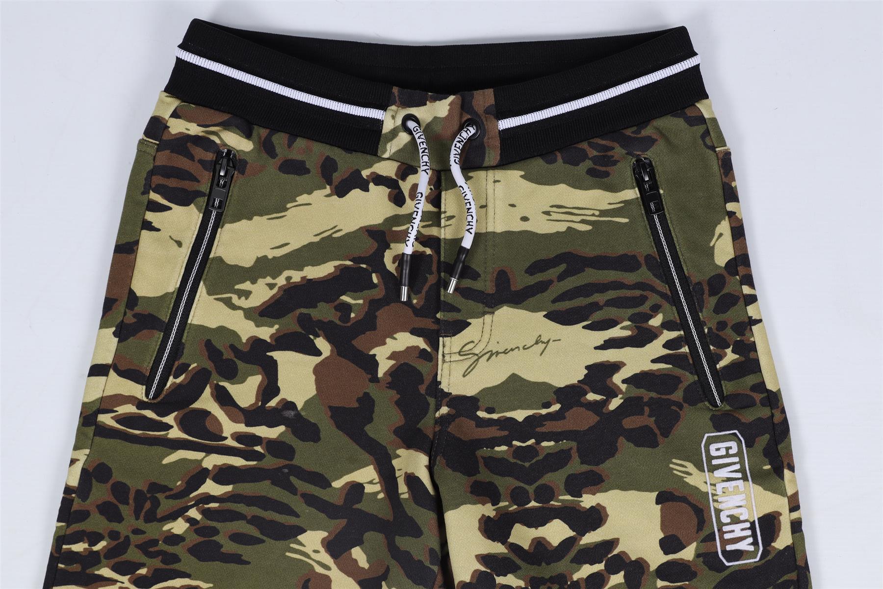 GIVENCHY KIDS BOYS COTTON SHORTS 12 YEARS - Image 4