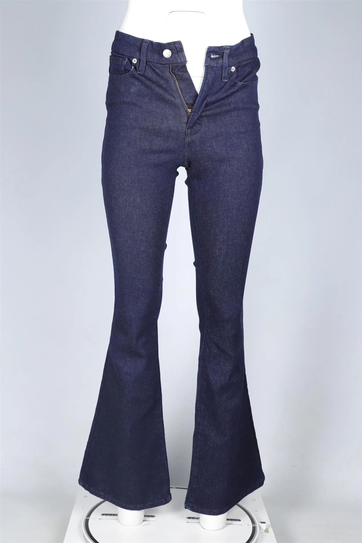 GOOD AMERICAN NAVY HIGH RISE FLARED JEANS US 00-4 UK 2-8 - Image 2