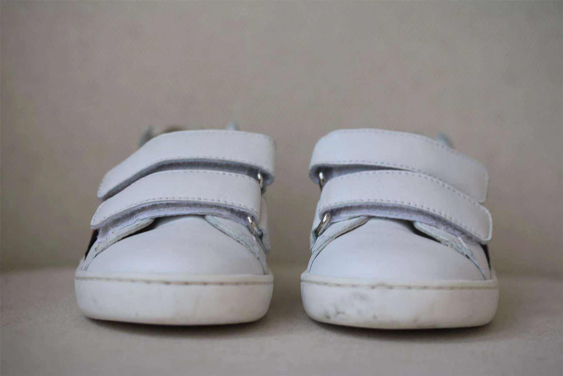 GUCCI BABY WHITE WEB LEATHER BUNNY TRAINERS EU 22 UK 5 - Image 2