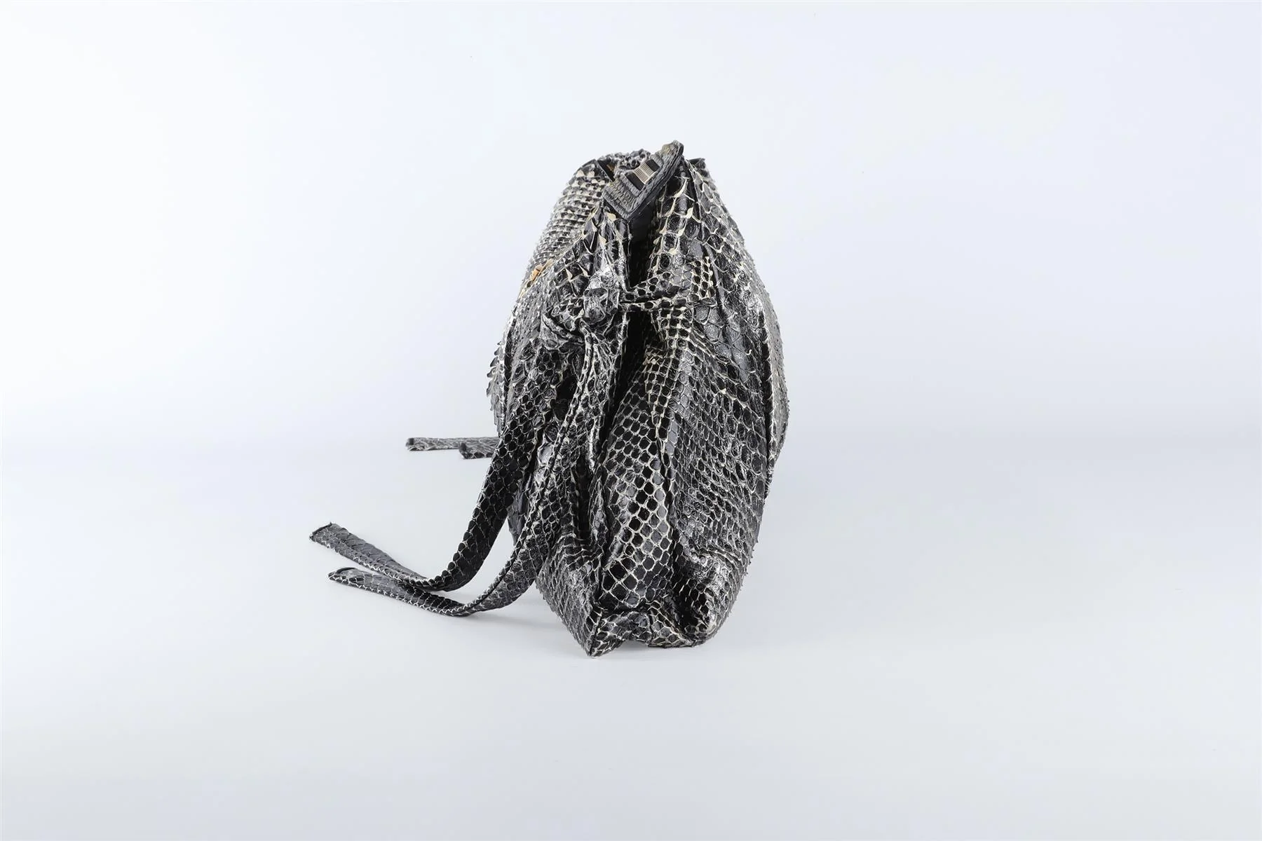 GUCCI BLACK HYSTERIA PYTHON CLUTCH - Image 5