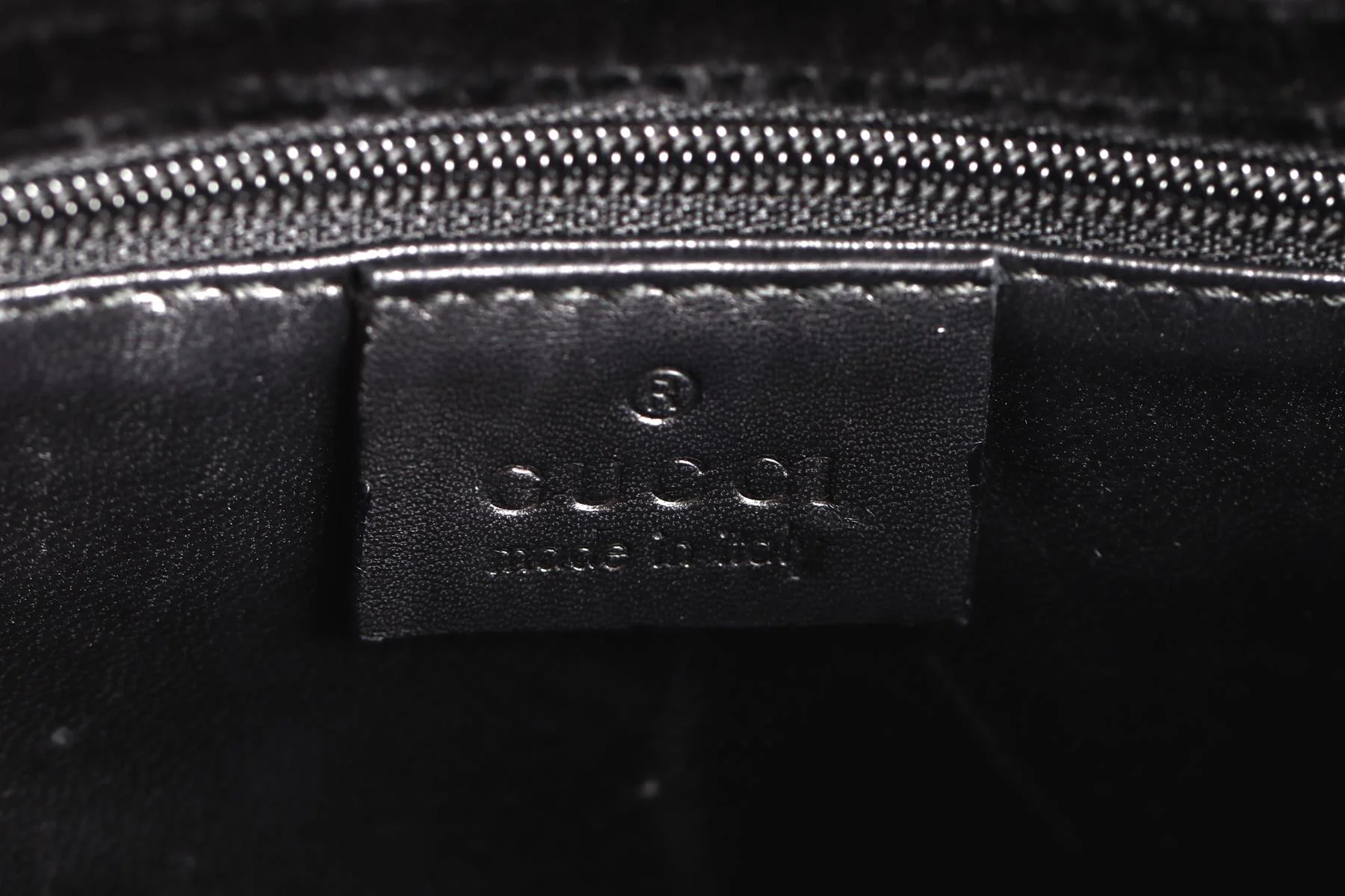 GUCCI BLACK VINTAGE VELVET SHOULDER BAG - Image 9