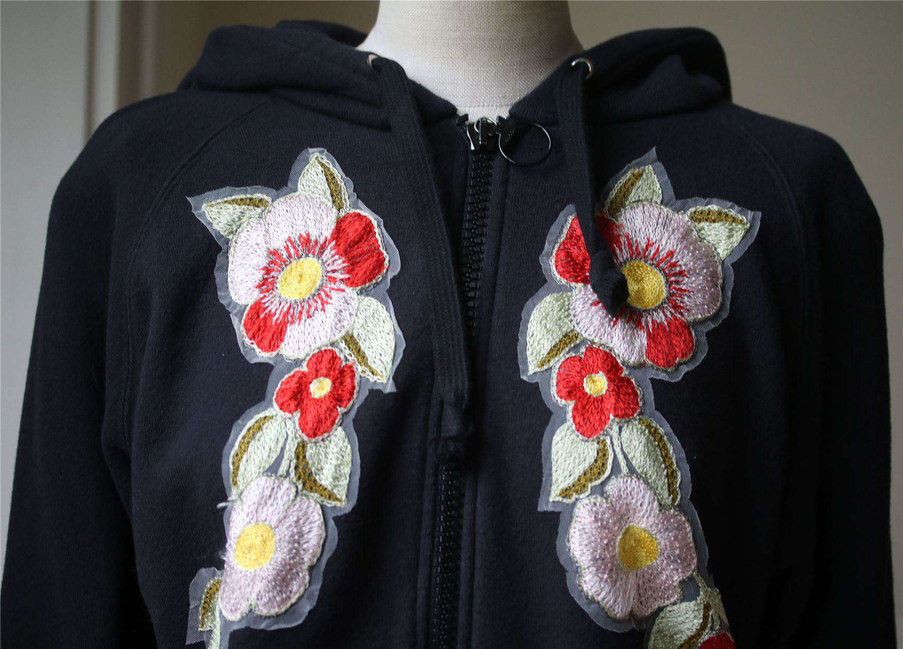 GUCCI EMBROIDERED HOODED SWEATER SMALL - Image 5