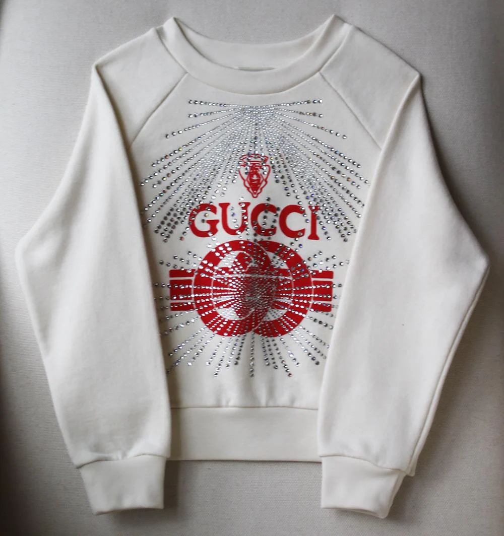 GUCCI KIDS UNISEX LOGO CRYSTAL EMBELLISHED COTTON SWEATSHIRT 5 YEARS - Image 2