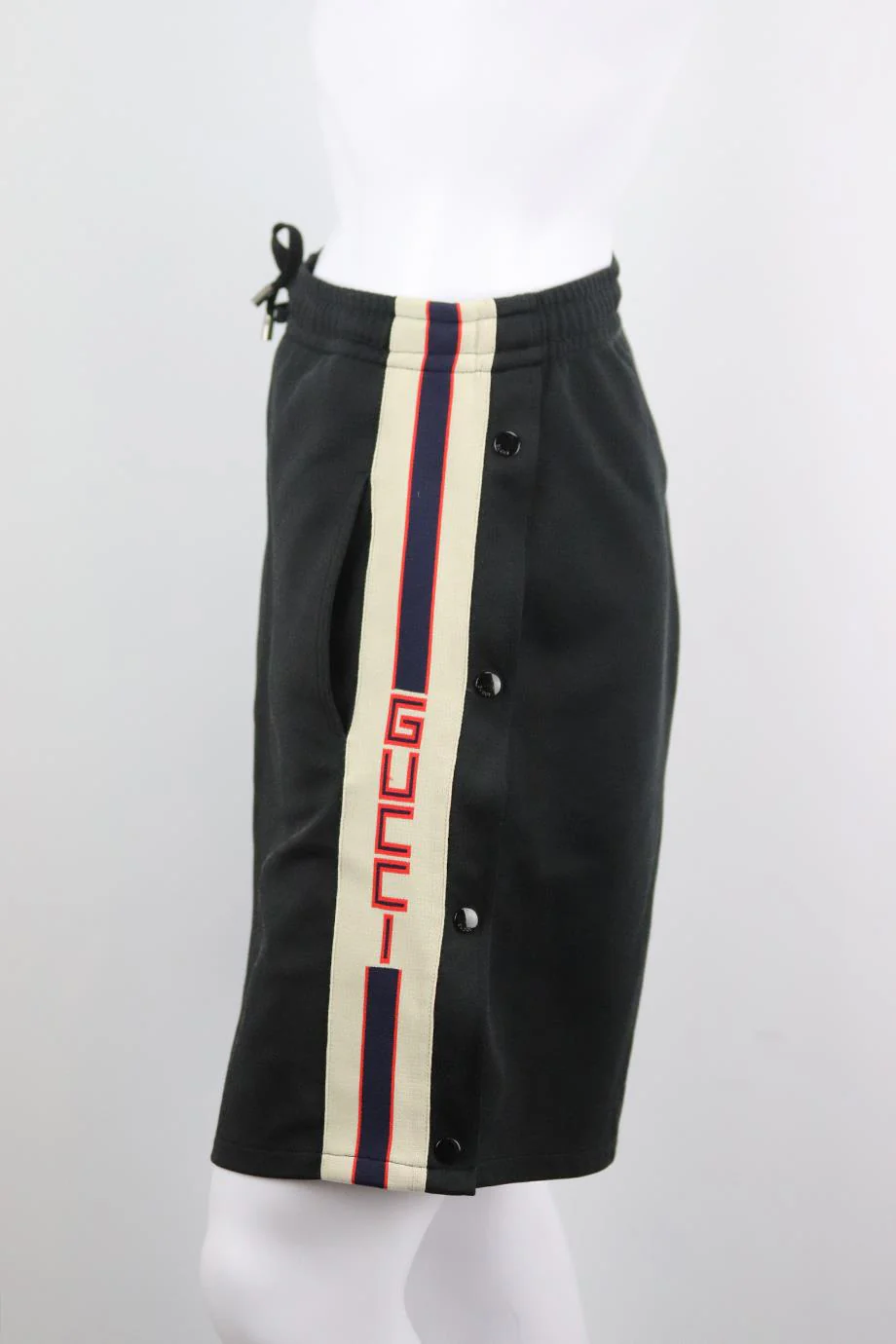 GUCCI MEN'S INTARSIA TECH JERSEY SHORTS XLARGE - Image 3