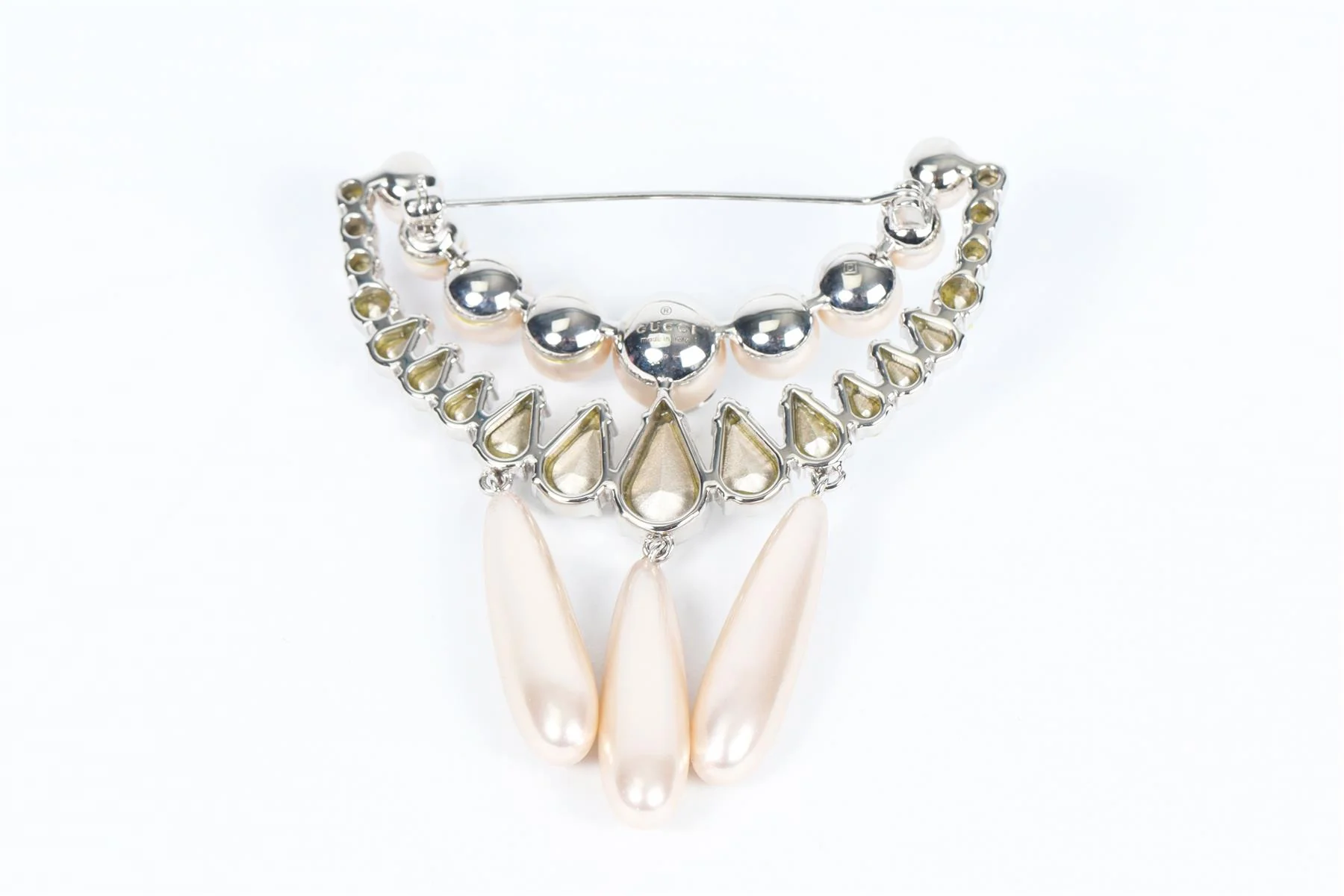 GUCCI SILVER GG CRYSTAL AND FAUX PEARL BROOCH - Image 7