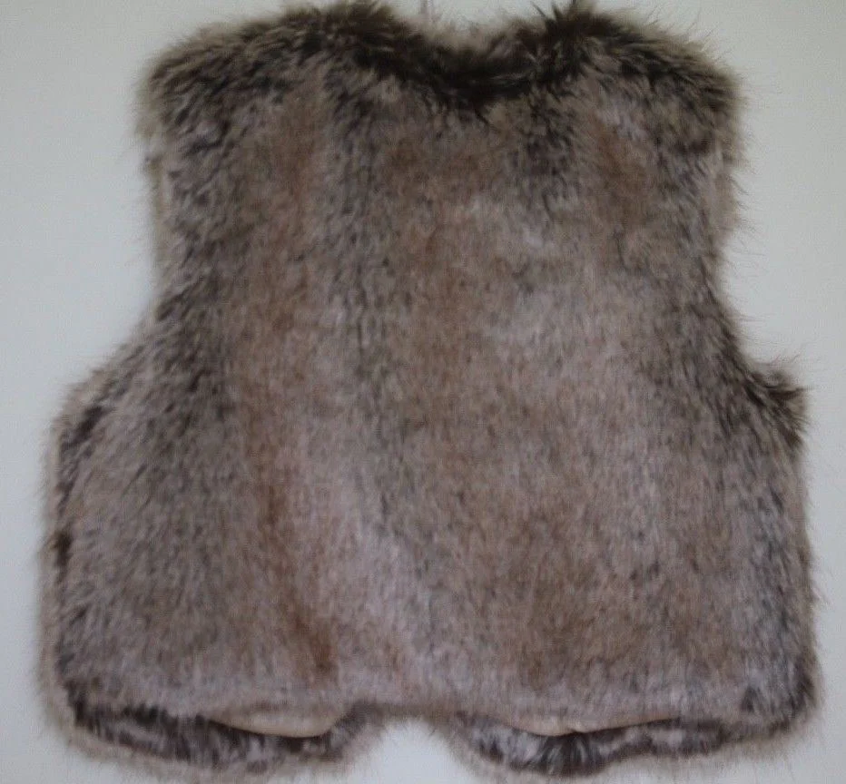 HELEN MOORE GIRLS DARK BEIGE FAUX FUR WAISTCOAT GILET 4-6 YEARS - Image 5