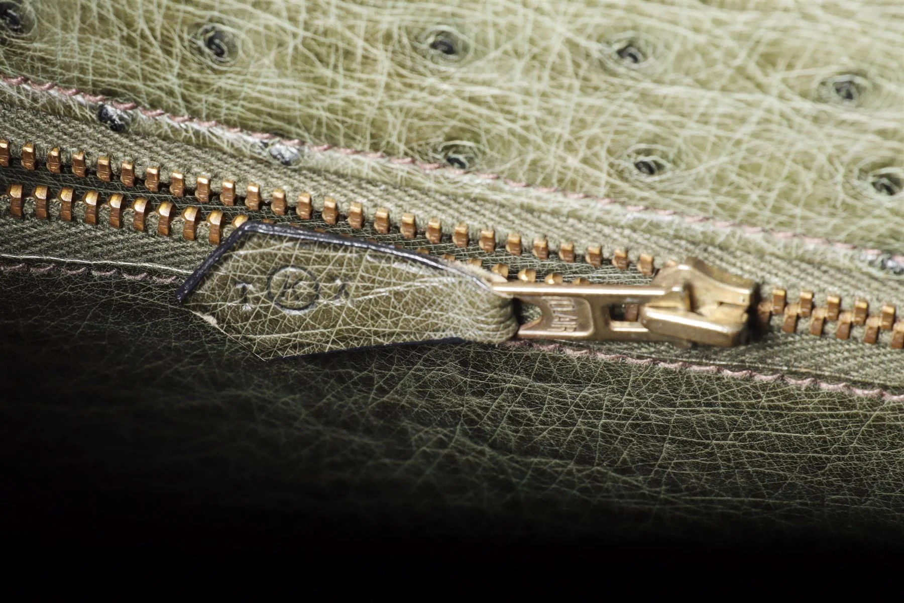 HERMÈS GREEN 1981 KELLY 32CM OSTRICH BAG IN VERT OLIVE - Image 11