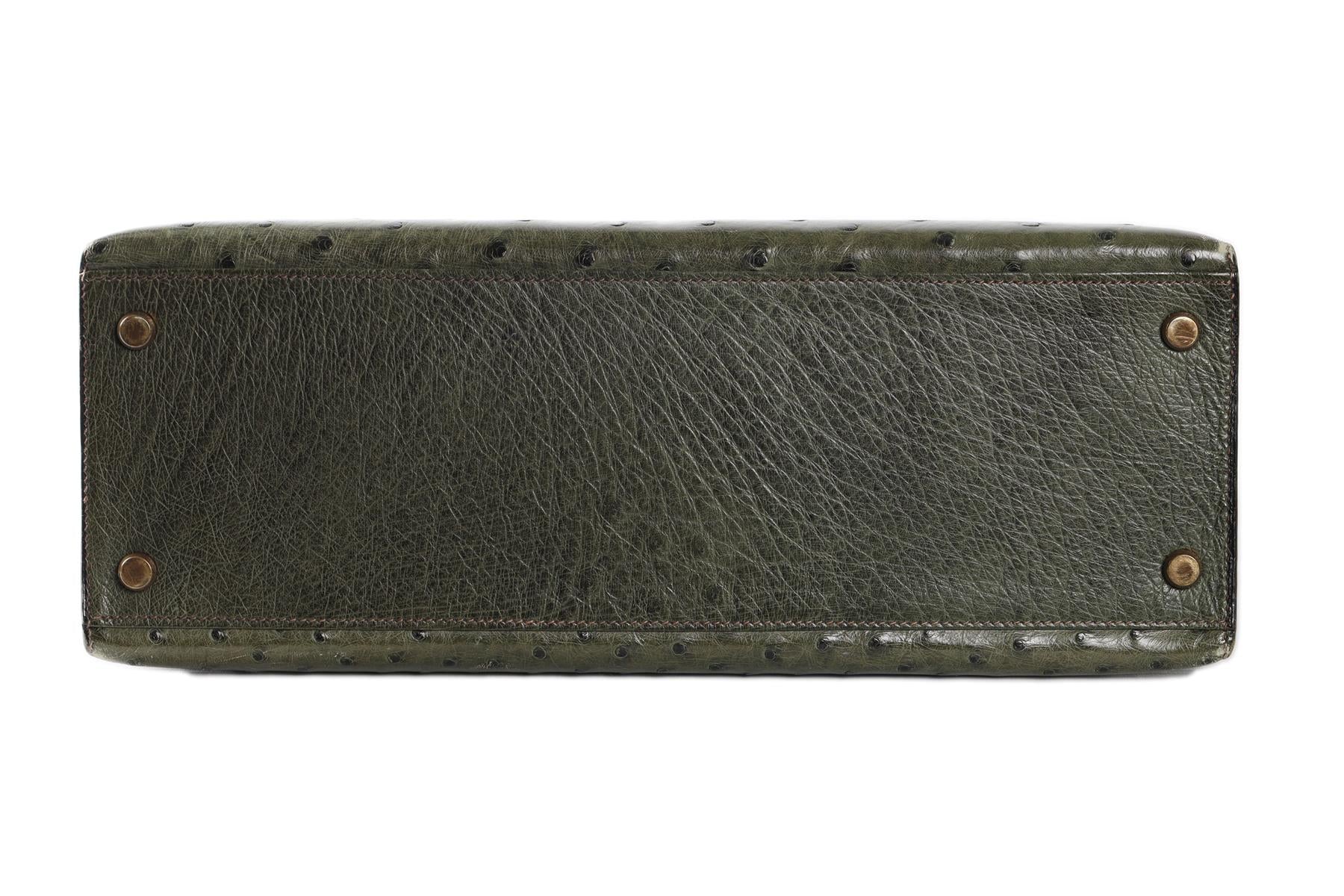 HERMÈS GREEN 1981 KELLY 32CM OSTRICH BAG IN VERT OLIVE - Image 8