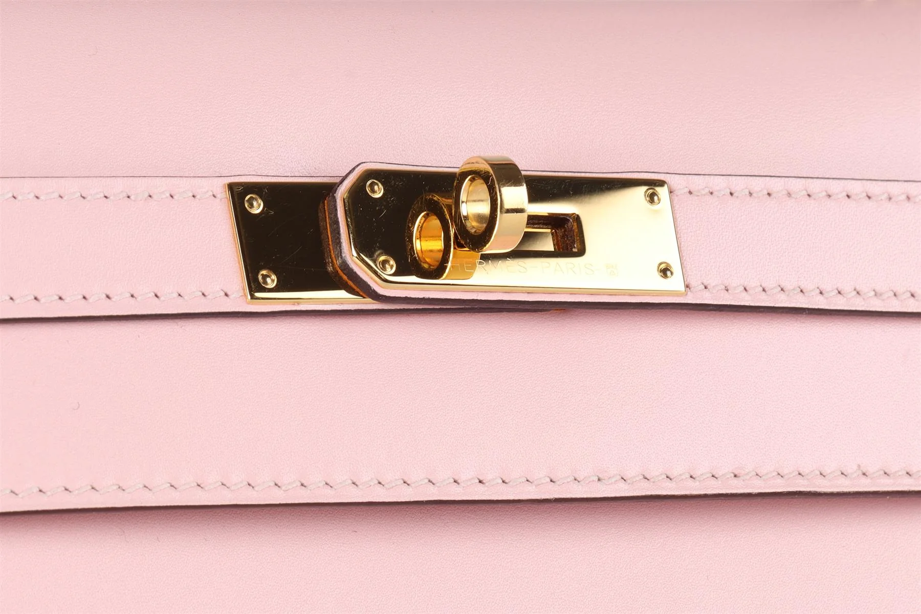 HERMÈS PINK 2017 KELLY SELLIER 32 CM TADELAKT LEATHER BAG IN ROSE SAKURA - Image 9