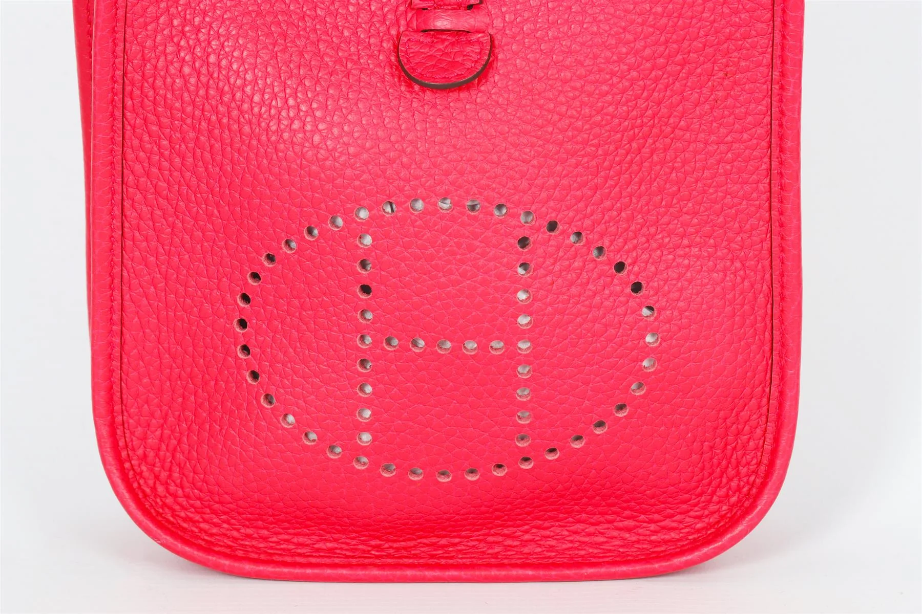 HERMÈS PINK 2018 EVELYNE 16CM CLEMENCE LEATHER SHOULDER BAG - Image 10