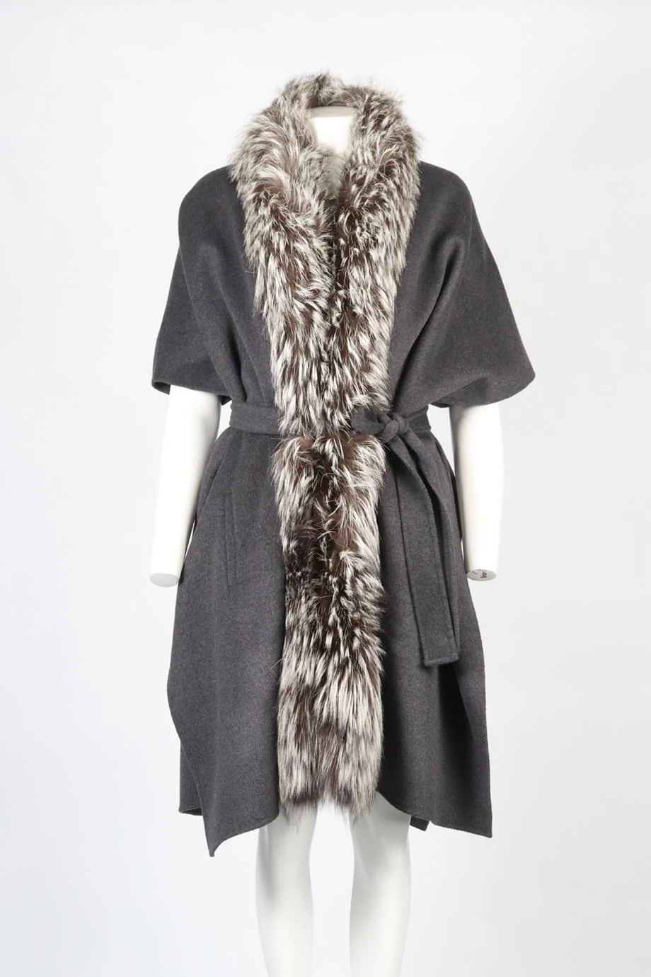 HOCKLEY BELTED FOX FUR AND CASHMERE PONCHO FR 38 UK 10 - Image 2