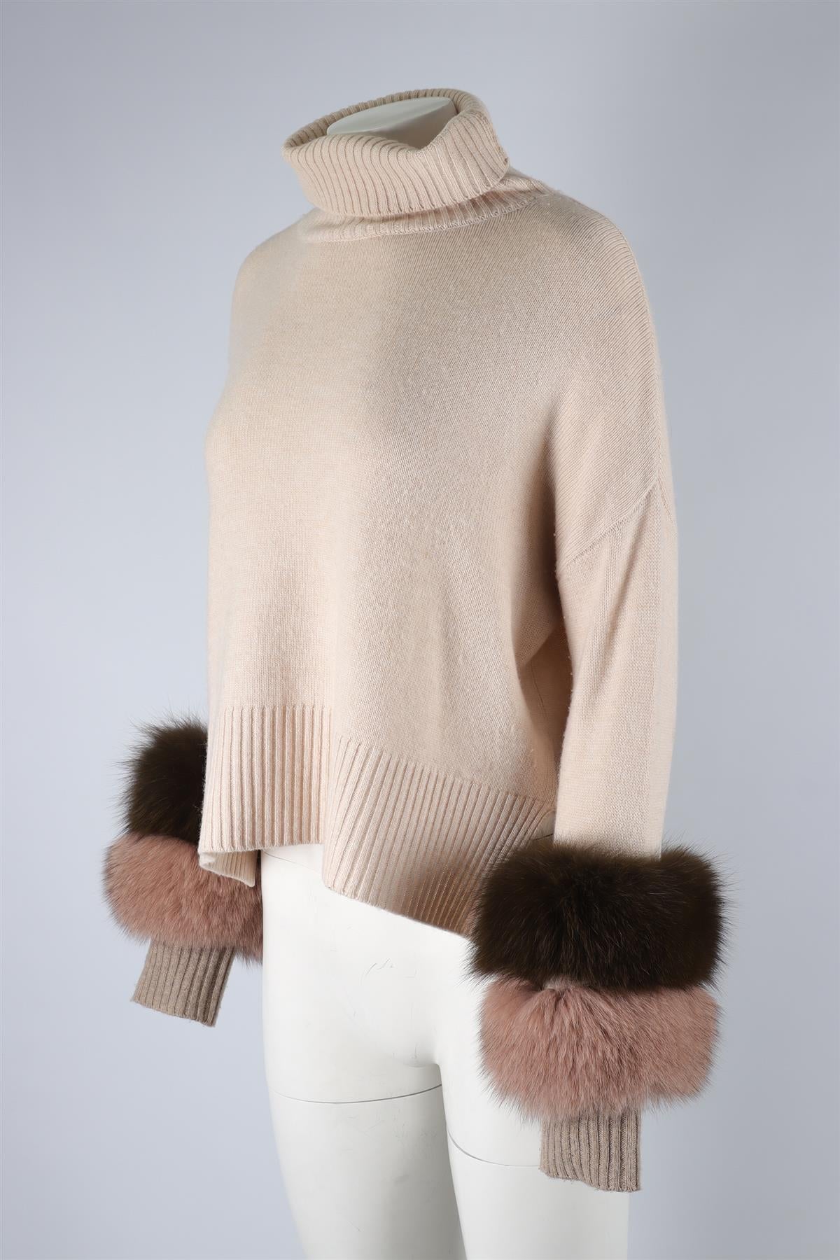 IZAAK AZANEI BEIGE CASHMERE SWEATER SMALL/MEDIUM - Image 3