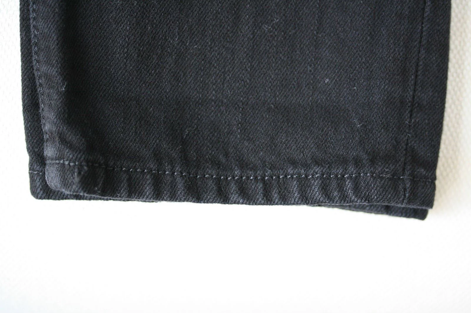 J BRAND JAKE BLACK DISTRESSED BOYFRIEND JEANS W24 UK 6 - Image 6